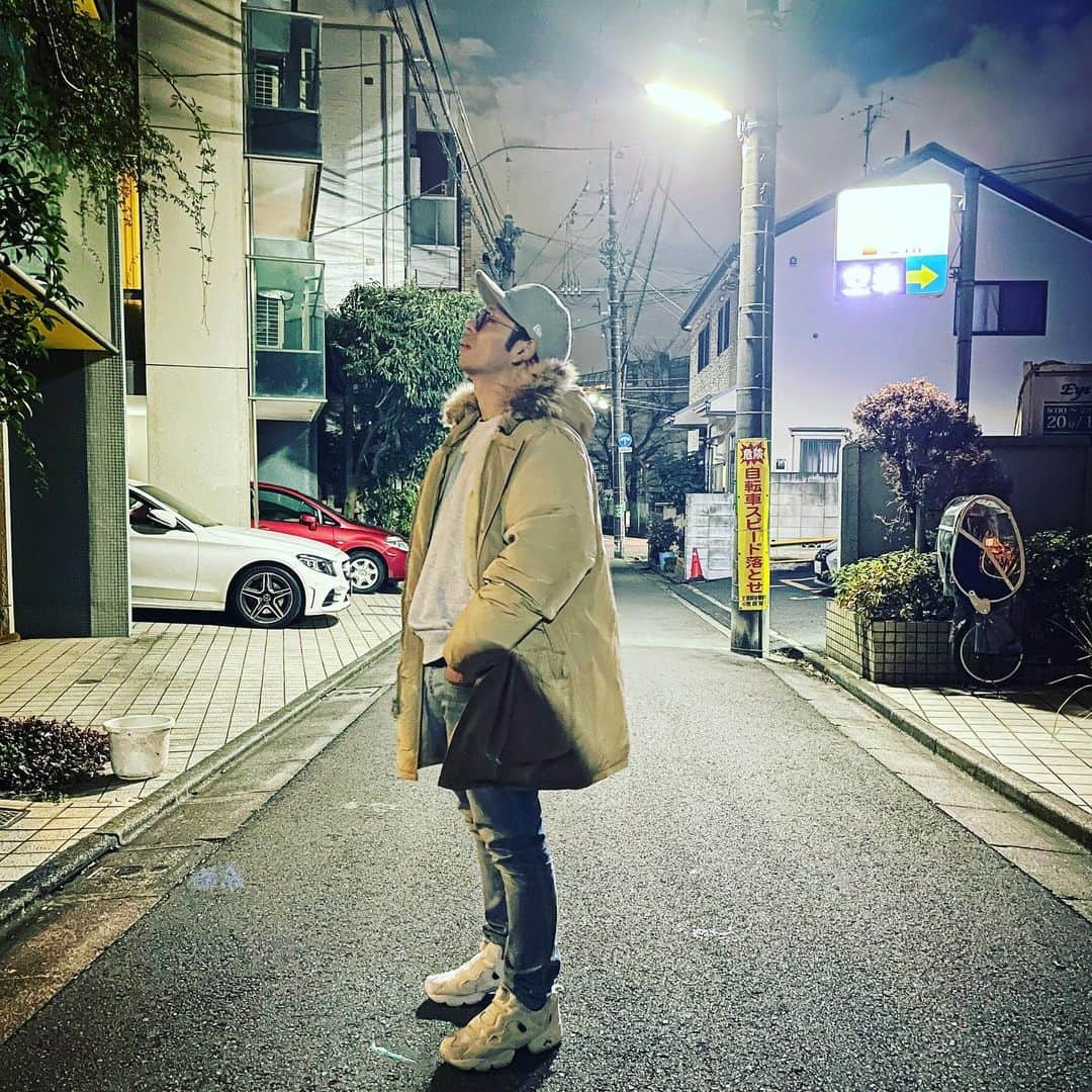 山川就史のインスタグラム：「🚶  #sunday #night」