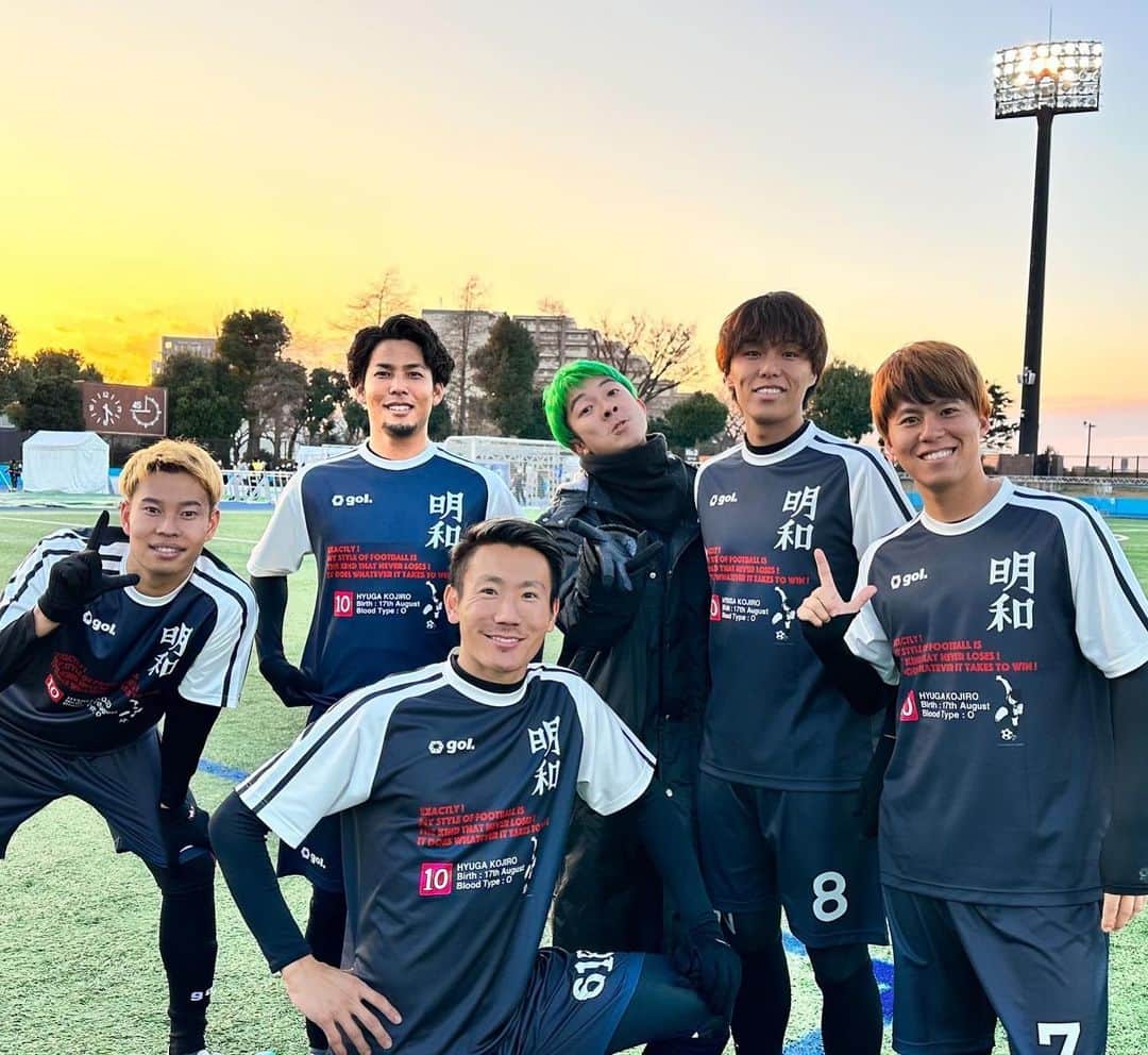 のインスタグラム：「. キャプテン翼カップ⚽️ みんな今年もよろしくね！ #リゼム#マキヒカ#梅ちゃん #南葛SC#明和」