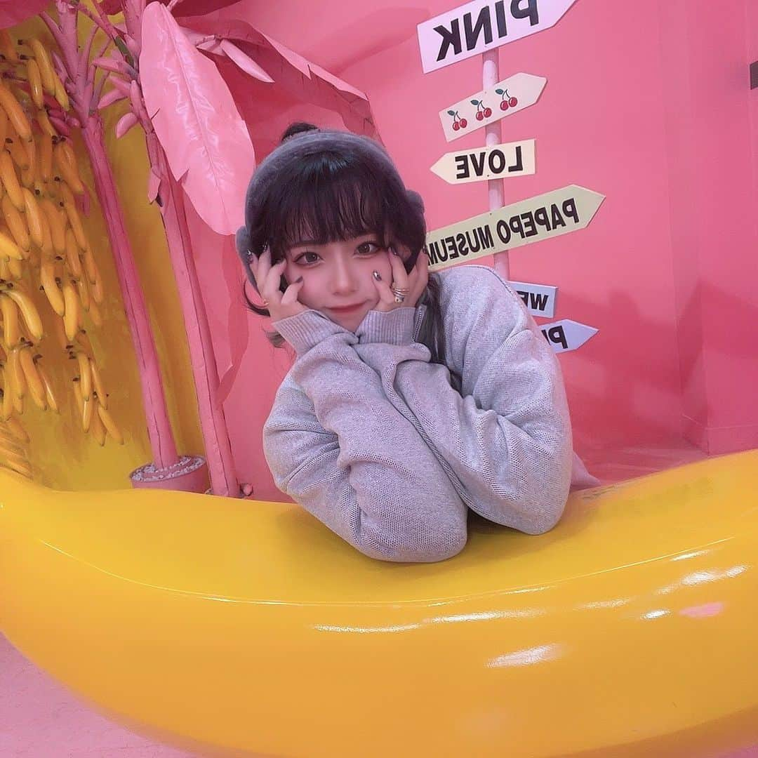 ぬーんさんのインスタグラム写真 - (ぬーんInstagram)「💛💗💛💗 . . .  . #pink  #papepomuseum #ugg #youtube #osaka #photo #selfie  #white #nuuuuun #japan #japanese #girl #공주병 #셀카 #셀스타그램 #오오티디 #올블랙코디 #올블랙패션 #무채색코디 #自拍 #点攒 #网红#code #chinamake #lovely #y2k #y2kfashion #love #攝影 #人像攝影」1月8日 19時51分 - yukino_snow1211