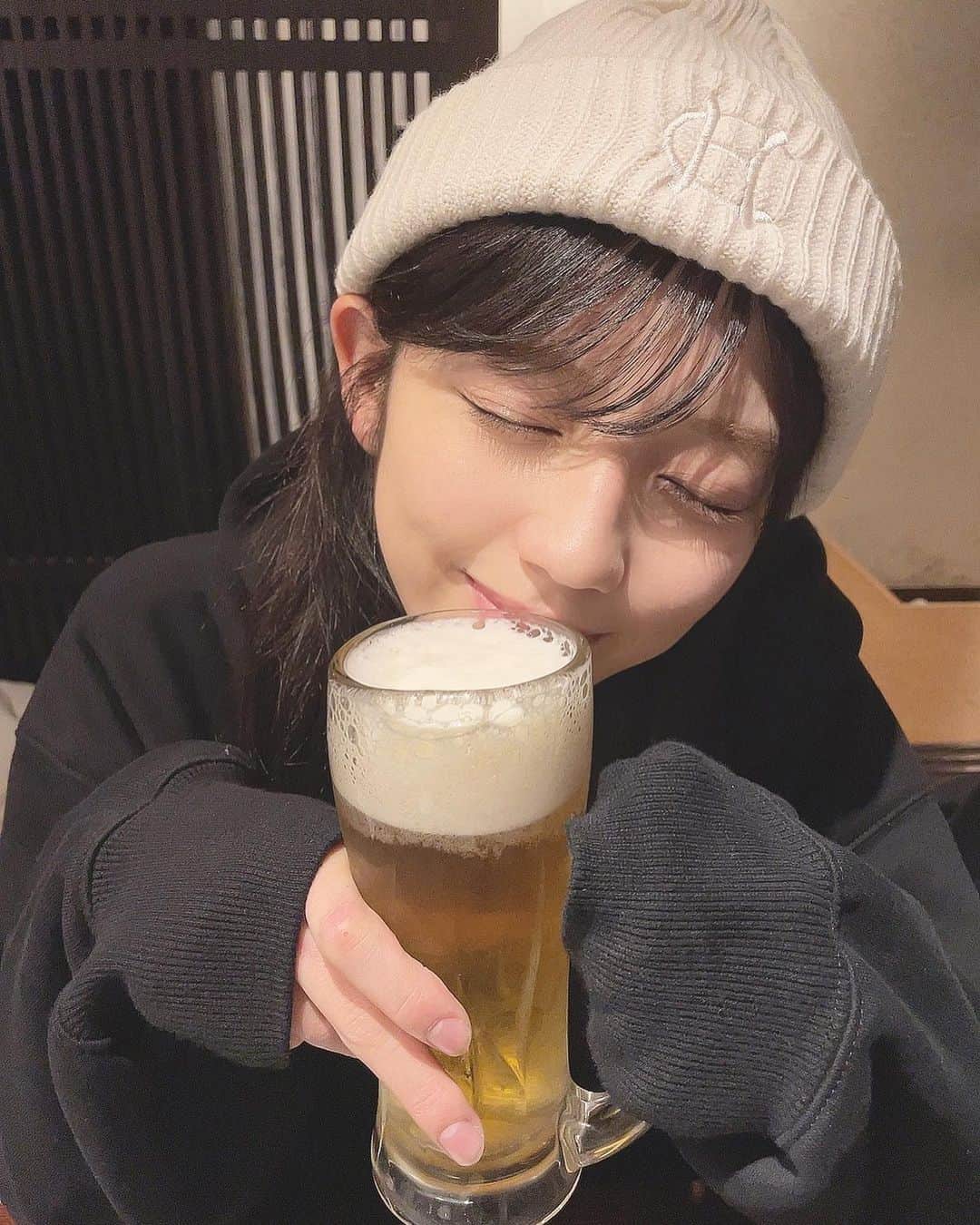 早見紗英のインスタグラム：「頑張った後の🍻は最高だよね✨」
