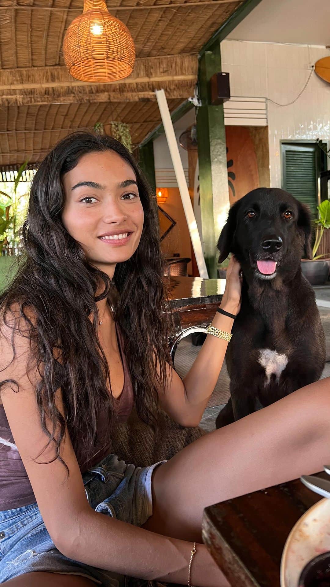 ケリー・ゲイルのインスタグラム：「Me trying to bring every dog I meet back home with us🥹😍🐶」