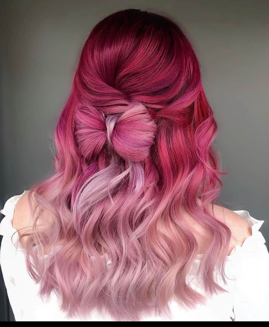 I N S T A B R A I Dのインスタグラム：「Pink hair!! 🎀」