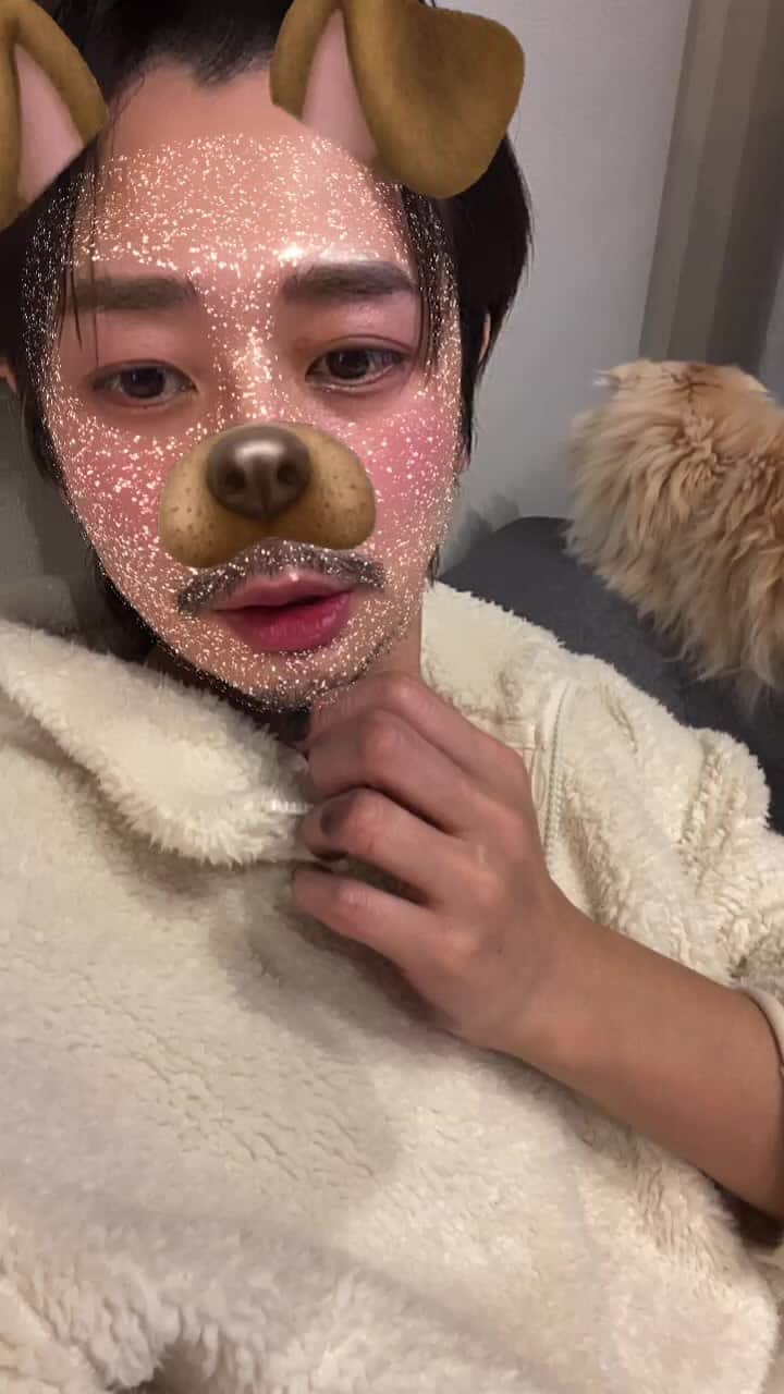 加代憲康のインスタグラム：「てぃあたんとインスタライブ🐈  一度だけ奇跡がありました🙋‍♂️マジ驚いた🙌」