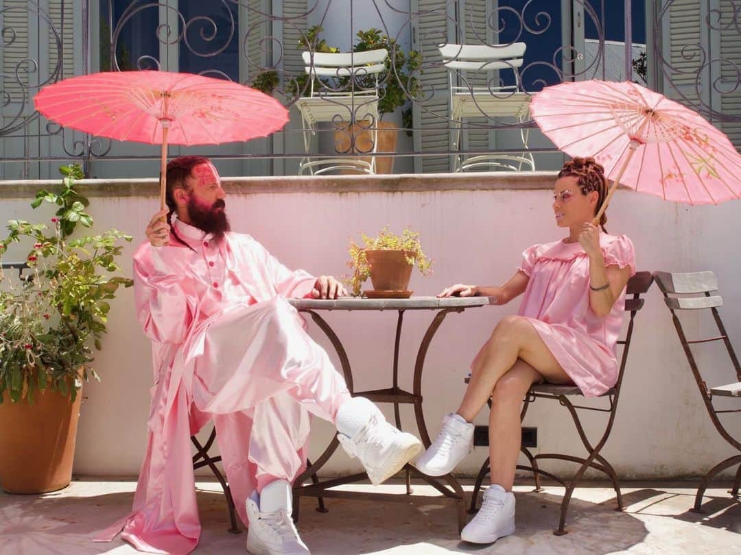 ダイ・アントワードのインスタグラム：「The Calm Before The Storm DA💖BAROEG #2023 #SongLinkInBio」