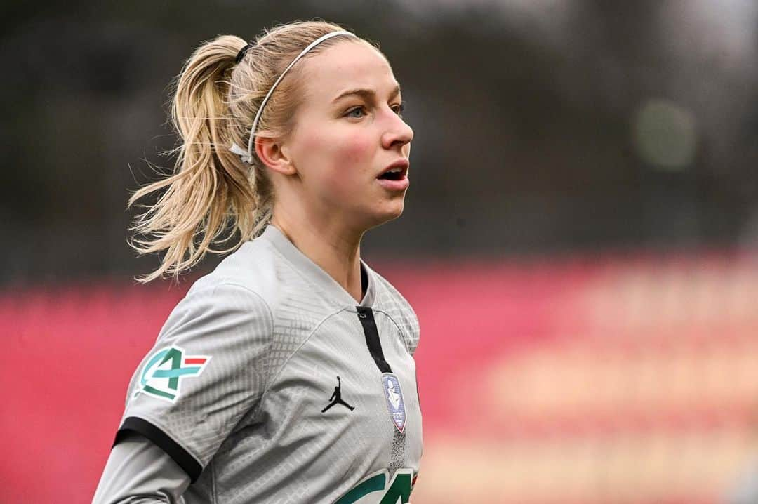 ジャッキー・グローネンさんのインスタグラム写真 - (ジャッキー・グローネンInstagram)「Good cup win @psg_feminines」1月9日 1時20分 - jackie_groenen_14