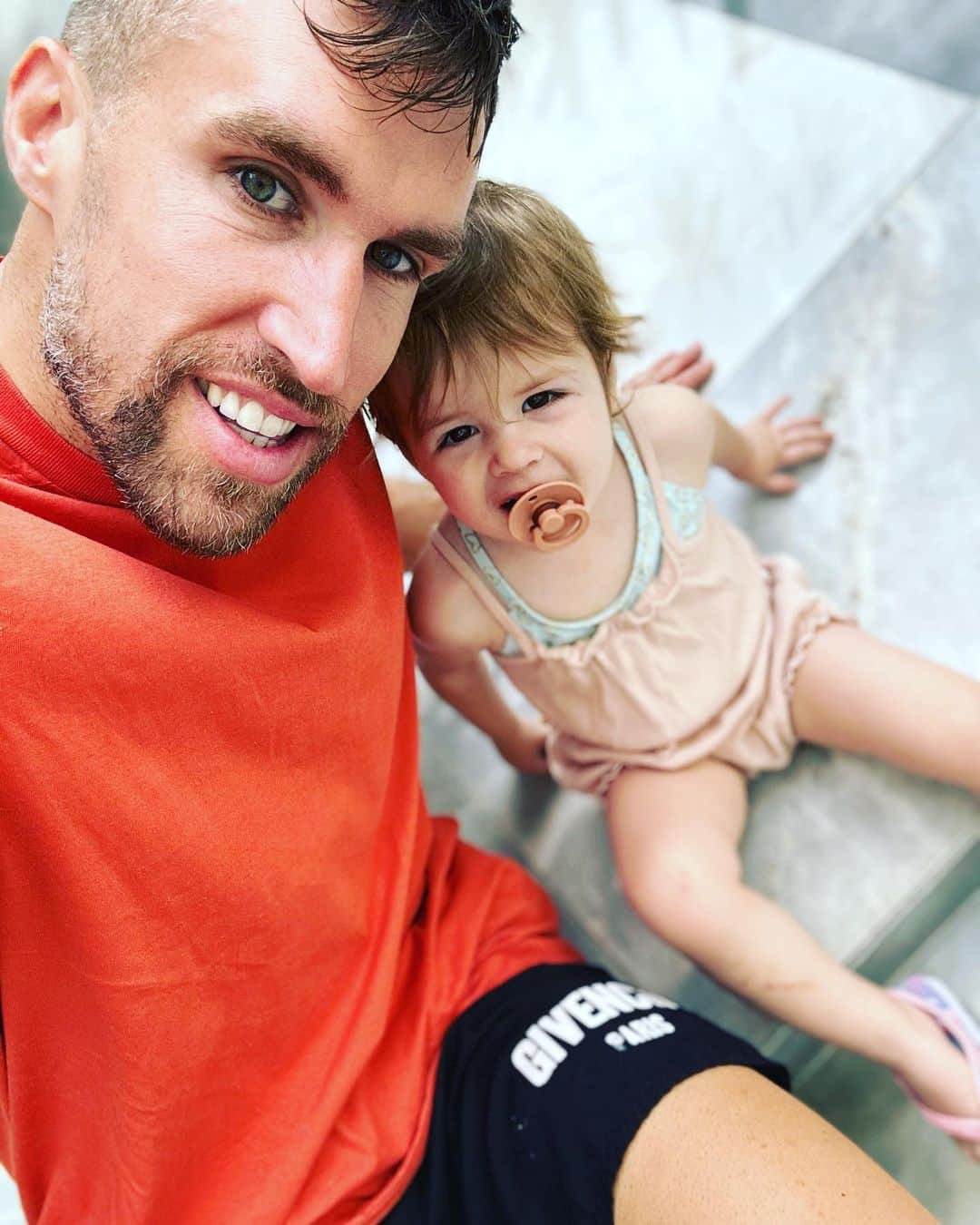 のインスタグラム：「💫」
