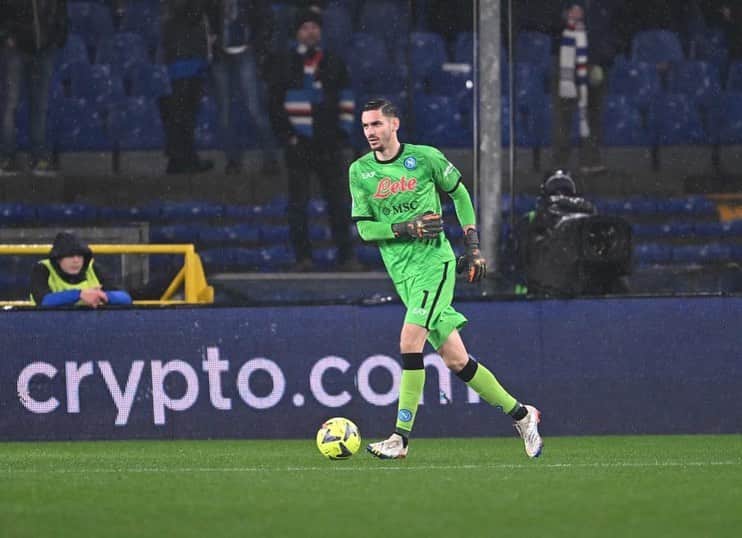 アレックス・メレットのインスタグラム：「+3 ✅⚽️💙」
