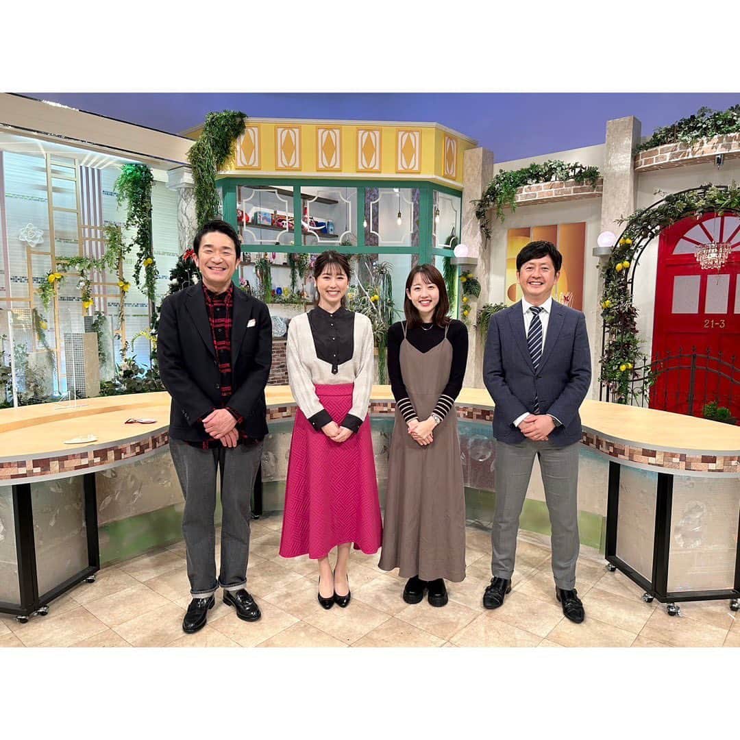 中根夕希のインスタグラム：「イマナマ！レギュラー放送スタート🎍 日常は楽しくほっこり🐰 でも有事には頼りになる番組になれるように…、 がんばりますね。  変わらず、いつもの4人。 嬉しいな☺︎  #イマナマ #MC #rccテレビ  私は水曜日から登場します〜😙」
