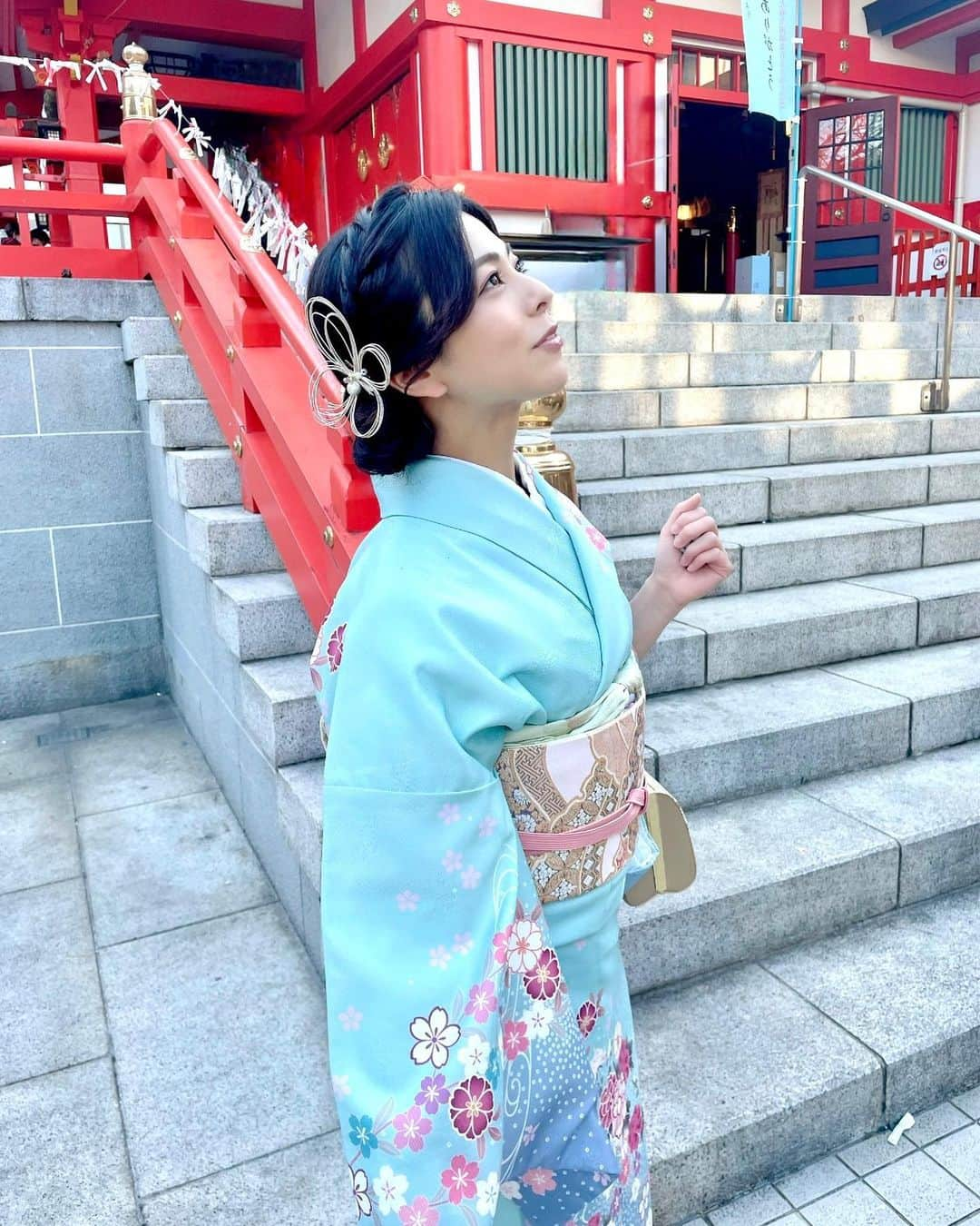 岬あずさのインスタグラム：「あけましておめでとうございます⛩」