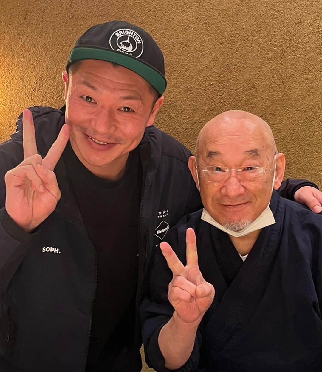 河合竜二さんのインスタグラム写真 - (河合竜二Instagram)「お世話になってる方の誕生日会でした🍻  いつも最高の料理をありがとうございます☺️  #はなれ味重」1月9日 16時47分 - ryuji.kawai444