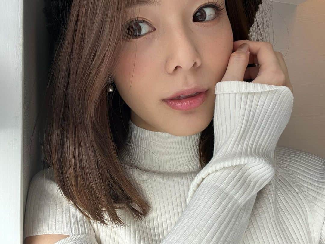 のインスタグラム：「もうみんなに会いたい、、♡   #吉高寧々」