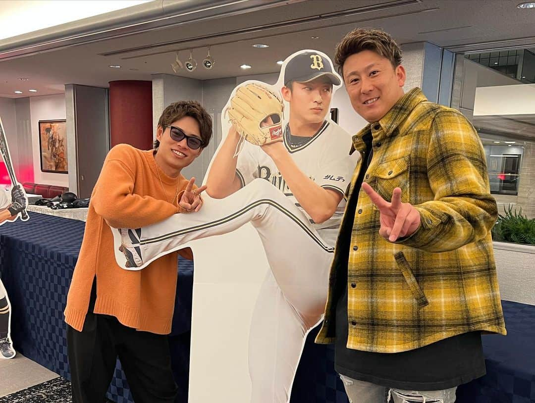 山岡泰輔さんのインスタグラム写真 - (山岡泰輔Instagram)「⁣ ⁣ ニューオオタニトークショー今年もありがとうございました😭😭⁣ 去年よりも沢山の方に来ていただいてとても嬉しかったです🙇‍♂️⁣ ⁣ また来年も出来る様に頑張ります⚾️⁣ ⁣ #オリックスバファローズ #ニューオオタニ大阪 #トークショー」1月9日 11時27分 - yamaokataisuke__official