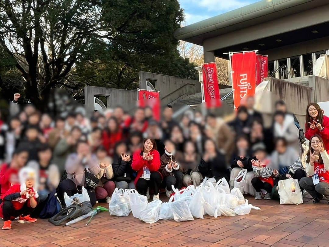 篠崎澪さんのインスタグラム写真 - (篠崎澪Instagram)「2023.1.7 富士通ホームゲーム戦のイベントに 参加させていただきました🙋‍♀️ OG.RWの選手.ファンの方々 たくさんの方にお会いすることができて 本当に楽しい1日でした☺️ 参加してくださった皆様ありがとうございました🙇‍♀️  そして引退してから初めての生観戦‼︎ 観客席に座るのはまだ少し不思議な感じがしましたが、 みんなのカッコいい姿がたくさん見れました🥹 やっぱりバスケは面白い☺️🫰」1月9日 11時31分 - siiiiiiiii11