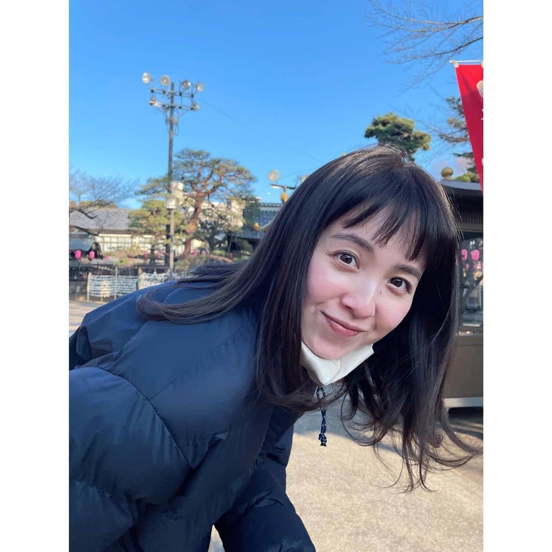 藤井武美のインスタグラム：「明けましておめでとうございます！ 2023年も感謝を忘れずに、 そして今年は声に出して大きな声にして 前進あるのみです。  何より、 健康第一！  そして、新成人の皆さん おめでとうございます🌼」