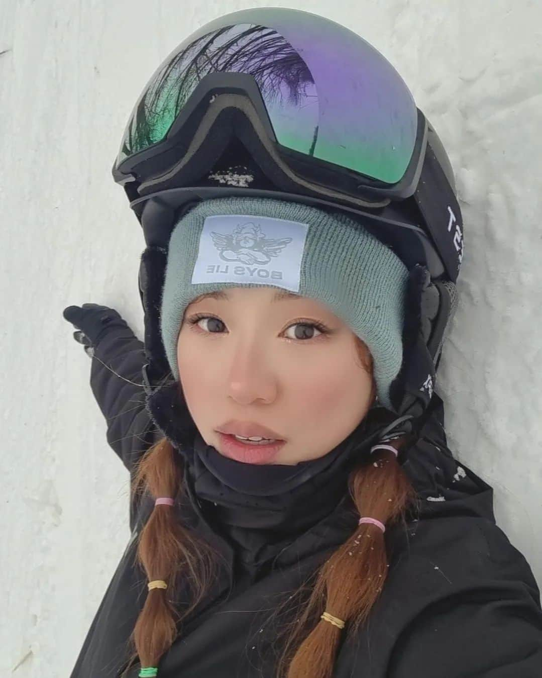 クロエ・イングさんのインスタグラム写真 - (クロエ・イングInstagram)「shredding the slopes?🏂🏼❄️」1月9日 13時50分 - ing.chloe