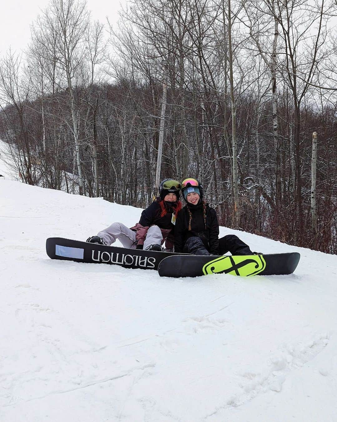 クロエ・イングのインスタグラム：「shredding the slopes?🏂🏼❄️」