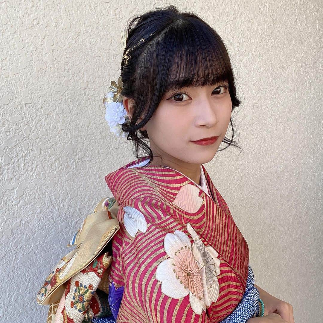 杉山緋那のインスタグラム：「成人の日を迎えることができました💫 可愛い振袖を着て、成人の日を迎えることができとても嬉しいです🤍」