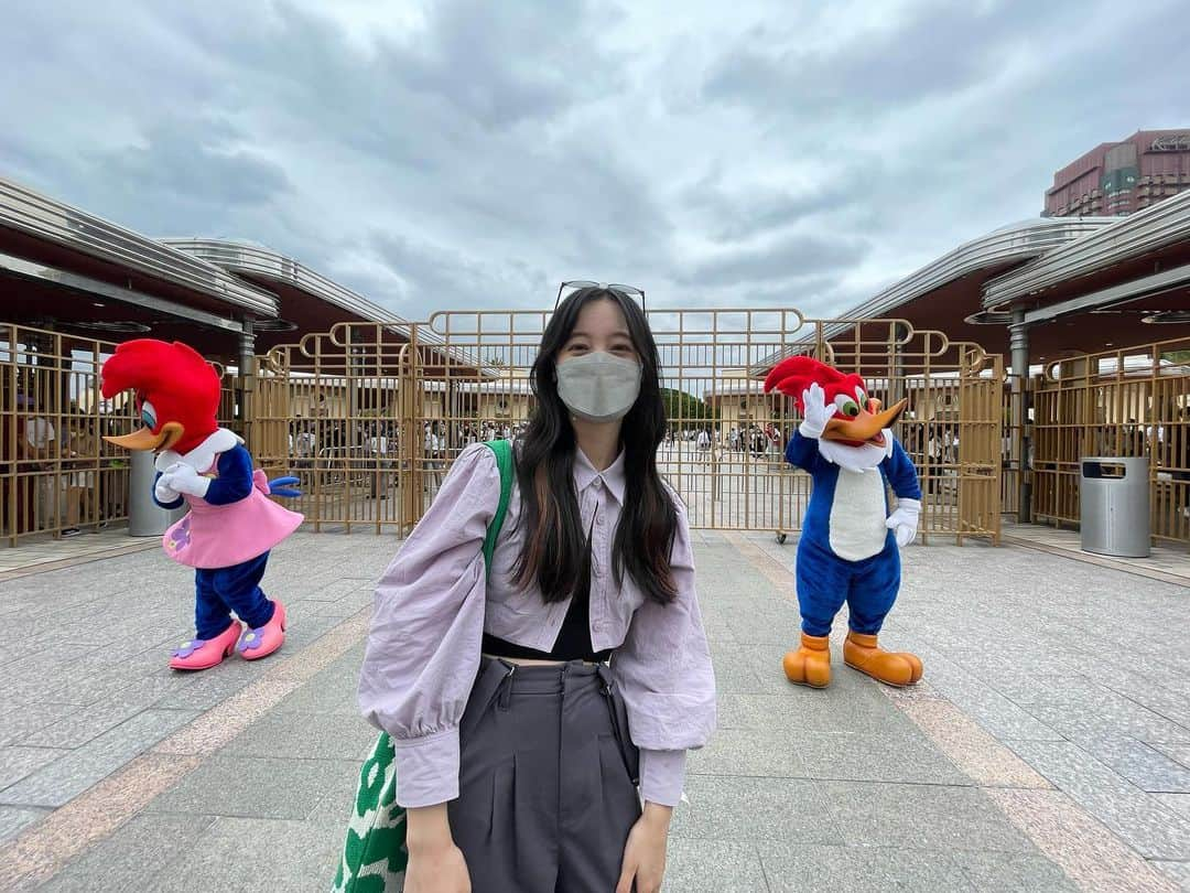 山崎美月のインスタグラム：「USJ🤲🏻💕  ウッドペッカーとの意思疎通難しかった笑」