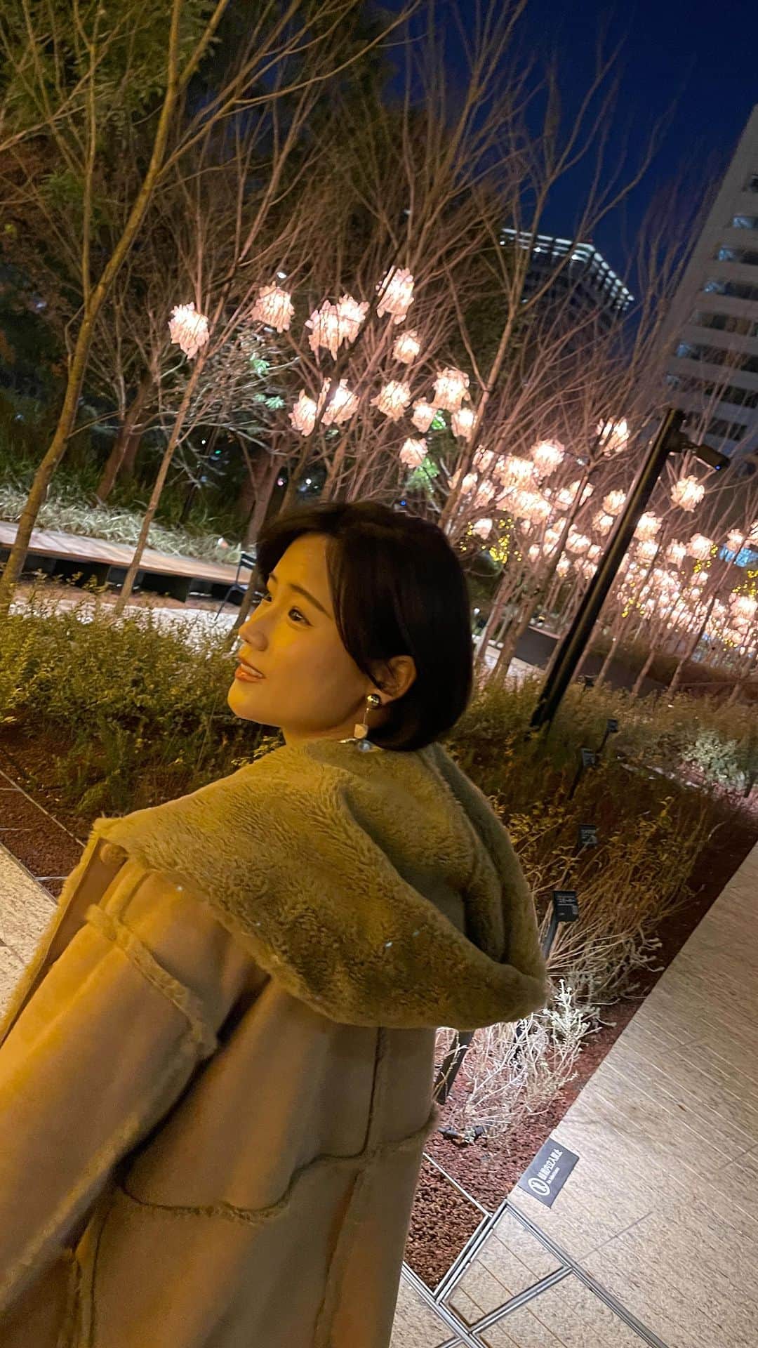 秋山ゆずきのインスタグラム：「. . インスタでご挨拶してなかった！ 新年、明けましておめでとうございます☺️ 今年もよろしくお願いします！  . . #新年 #謹賀新年 #2023」