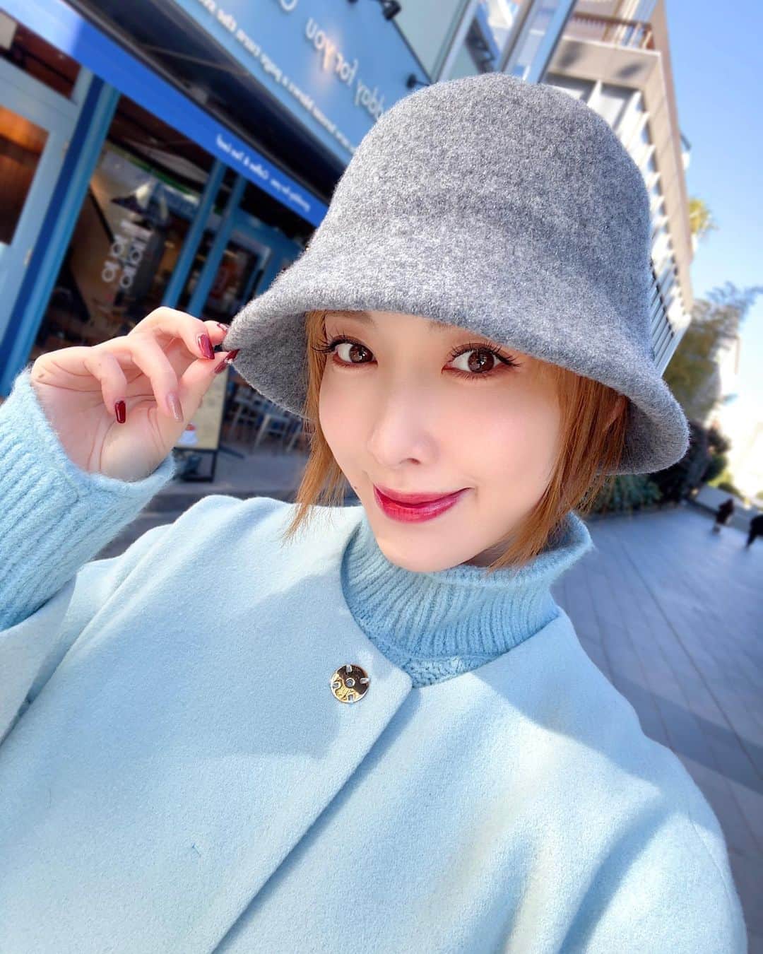 瀬戸早妃のインスタグラム：「マツエクメンテナンスday👀💙  グードラッシュ180本 おめめの印象がガラッと変わる、 いつもの綺麗な仕上がりに大感謝です✨  軽くてフェザーな着け心地に るんるん💕  どうもありがとうございました🥺🫶  #マツエク #まつ毛エクステ #eyecandy表参道 #美容 #グードラッシュ」