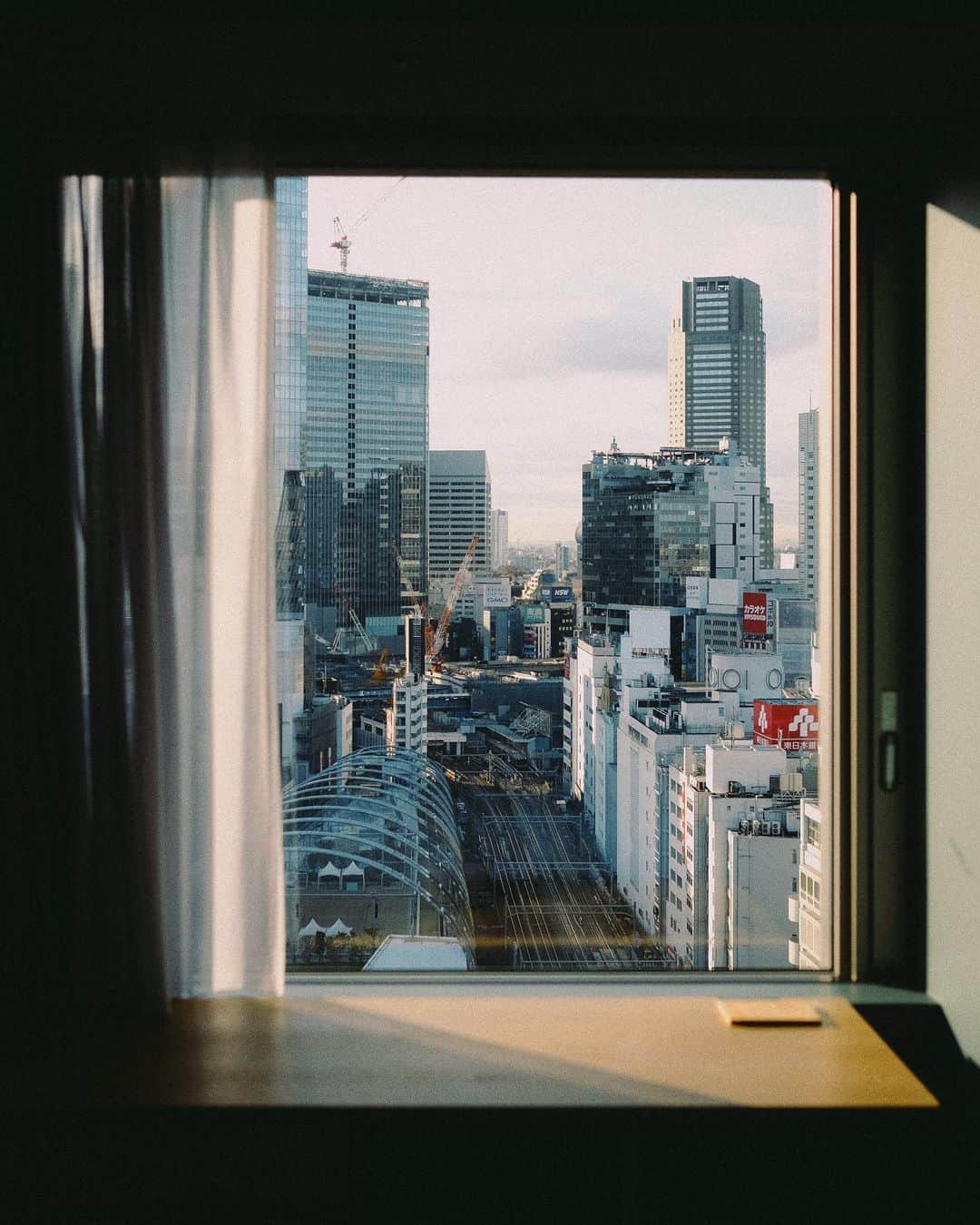 Kaiのインスタグラム：「Shooting for sequence hotels “sequence PHOTO 2023”  それぞれのホテルを自分なりの視点で切り取りました。 sequence MIYASHITA PARKで写真展も開催されます。  ▼sequence PHOTO 2023   Date : 1/13 (Fri)~1/29 (Sun) Hours : 8:00~23:00 Place : @sequence_miyashitapark 4F  Address : 東京都渋谷区神宮前6-20-10  * 1/17 10am ~ 1/18 17pmまで法令点検の為、館内立ち入りができません。  @sequence_miyashitapark  @sequence_suidobashi  @sequence_kyotogojo」