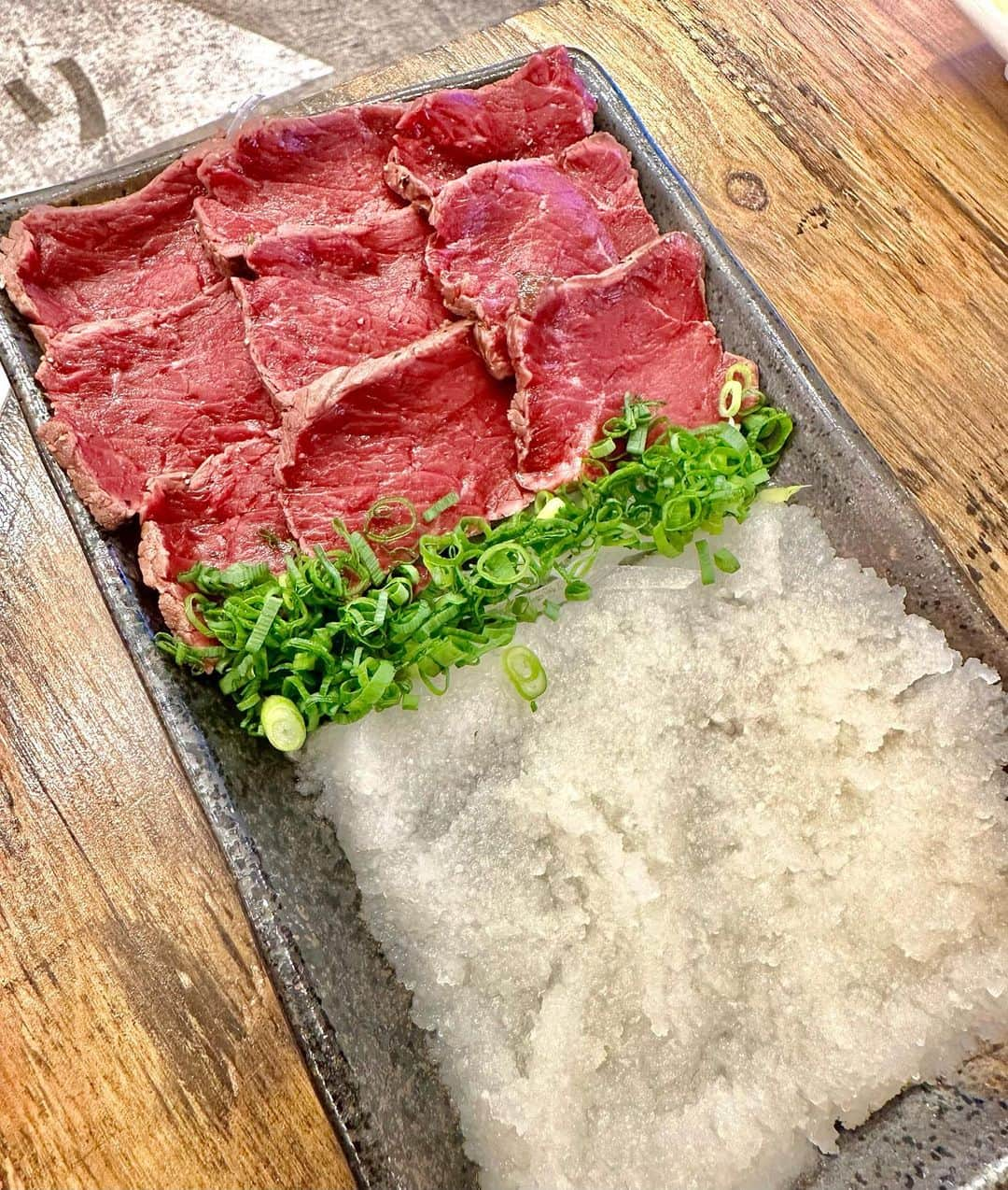 佐野恭平さんのインスタグラム写真 - (佐野恭平Instagram)「馬肉好きな人は絶対行くべきのお店見つけた！馬肉料理だけ注文した！ヘルシーだし美味しかったー！ほぼ新宿のれん街、いつの間に別館できてたんだね！綺麗で他にも行きたいお店たくさんでした✨誰か行こ！  #ホースミート冨士乃馬 #ホースミート #ほぼ新宿のれん街 #ほぼ新宿のれん街倉庫別館 #馬肉 #馬刺し #代々木グルメ」1月9日 21時21分 - kyoheisano