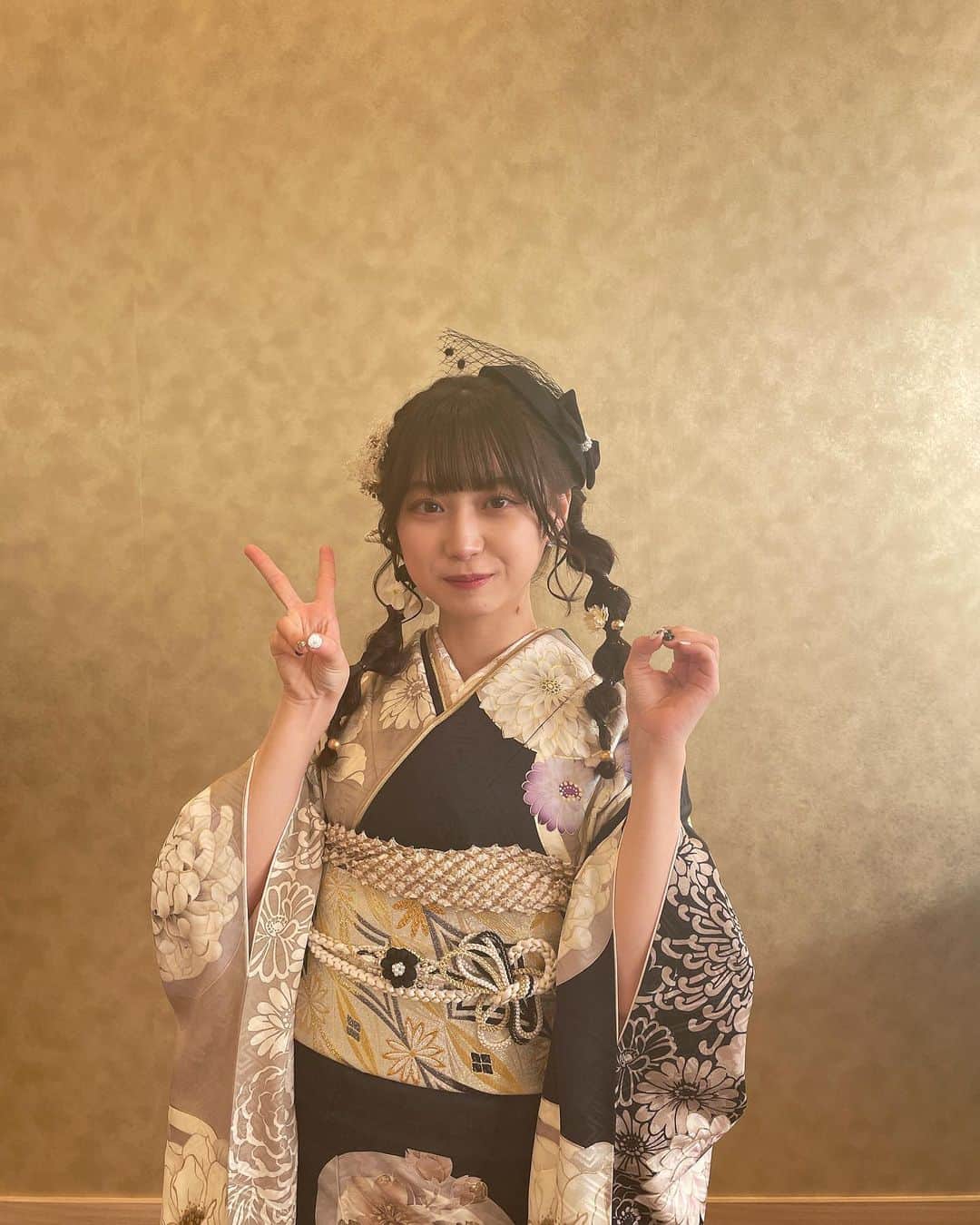 山田杏華さんのインスタグラム写真 - (山田杏華Instagram)「⁡ ⁡ ⁡ AKB48二十歳の集いありがとうございました🌸 ⁡ 素敵な振袖を着て参加出来たことがすごくうれしいです！！ これからは大人の自覚を持って行動できるようにしていきたいです！ ⁡ これからも応援よろしくお願いします🧸🤍 ⁡ ⁡ 振袖は #オンディーヌ さんです👘 ⁡ #AKB48二十歳の集い #振袖 #振袖ヘア」1月9日 21時33分 - kyoka_1103
