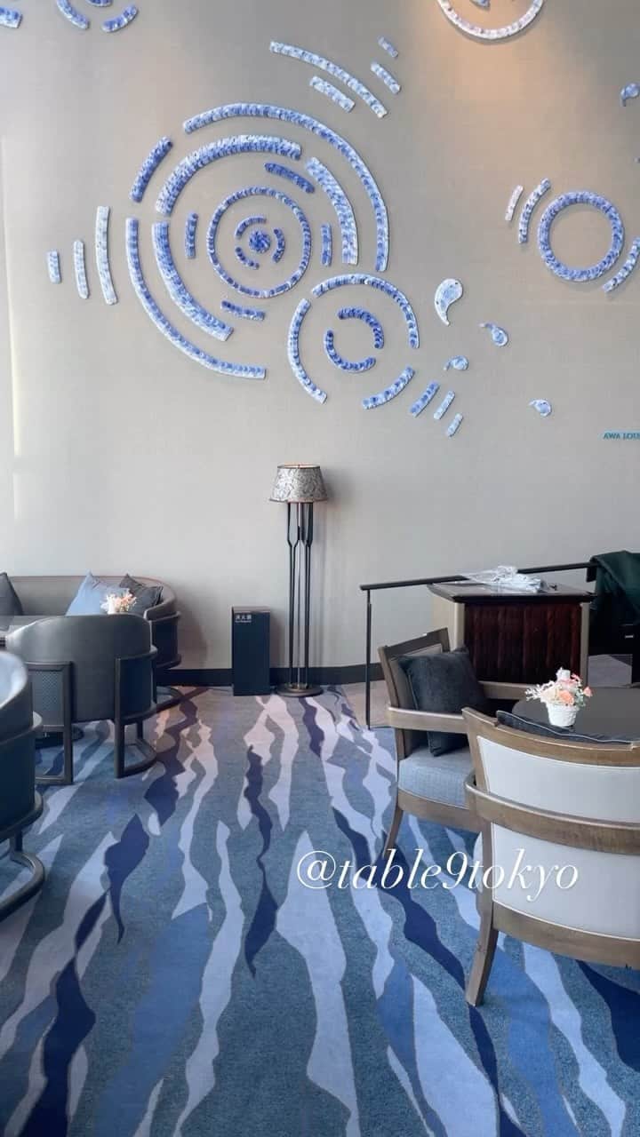 Table 9 TOKYO のインスタグラム：「東京の景色を一望できるレストランDINING & BAR TABLE 9 TOKYOの"AWA LOUNGE"」