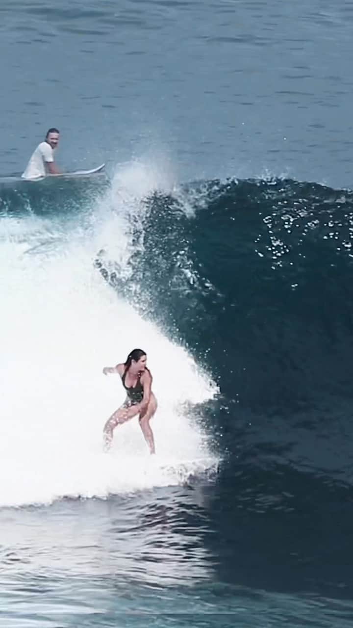 アナスタシア・アシュリーのインスタグラム：「3 turns to the beach 😎」
