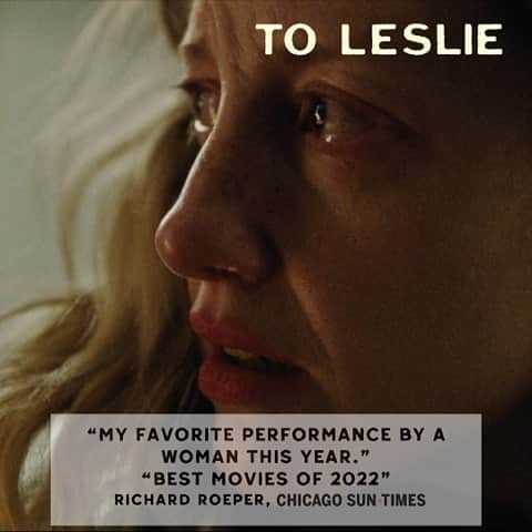 サラ・ポールソンのインスタグラム：「I love this movie.   #tolesliemovie is a small film with a giant heart. @andreariseborough gives the performance of the year, and @allisonbjanney, @marcmaron, @realowenteague, @mr.dreroyo and Stephen Root are all incredible. Please go find this gem, directed by @filmbymichaelmorris」