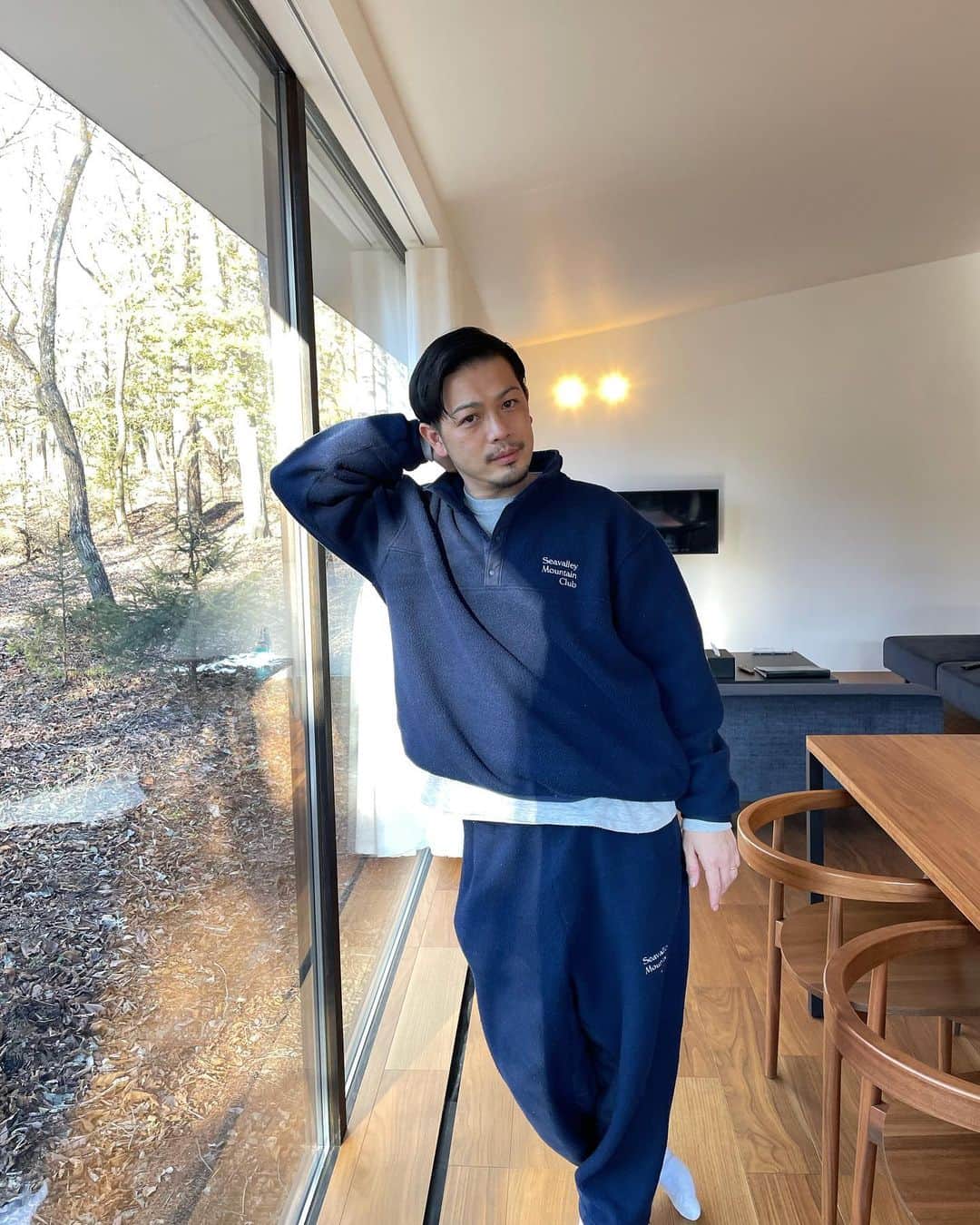 馬場一馬さんのインスタグラム写真 - (馬場一馬Instagram)「お久しぶりです🌅 遅くなりましたが2023年もどうかよろしくお願い致します🤲 ㅤㅤㅤㅤㅤㅤㅤㅤㅤㅤㅤㅤㅤ たくさんの方々に支えられて良い2023年を迎える事ができました。心から感謝申し上げます。 昨年から出店に向けて準備を進めてきましたが、僕が希望するエリアに良い物件がなかなか見つからず予定より時間がかかってしまっています。新しい店舗では、これまでにためてきたインスピレーションと今の僕の気分を全面に表現したサロンにしたいと思っております。 引き続き物件探しが続きますが、決まり次第ご報告させていただきます。 ㅤㅤㅤㅤㅤㅤㅤㅤㅤㅤㅤㅤㅤ またそれまでの間は引き続きSALOWIN神宮前5丁目店にて予約を受けさせていただきます。 皆様のご来店心からお待ちしてます☺️🙏🏻✨✨ #2023」1月10日 10時13分 - babakazuma