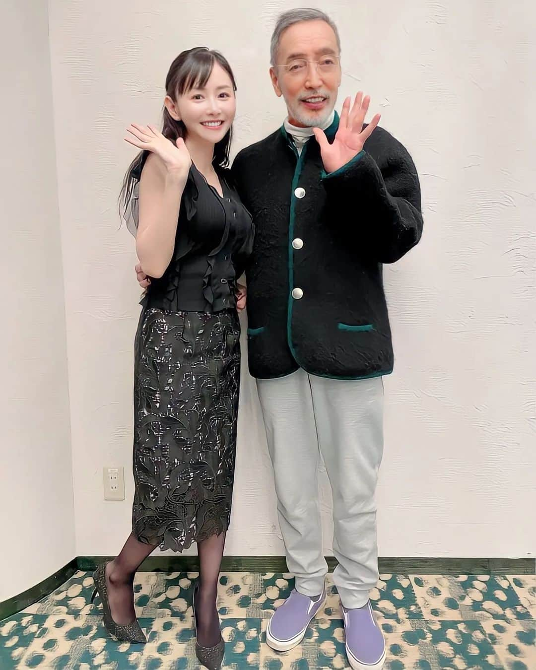 杉原杏璃さんのインスタグラム写真 - (杉原杏璃Instagram)「テリーさんとの【週刊アサヒ芸能】と連載の【LINE Monary】  皆さん　こんにちは🌞　　 連休明けで体重いと思いますが 今日も一日、お仕事に　家事に　勉強に　 頑張っていきましょーーー♡♡♡  テリーさんと対談させてもらった 「週刊アサヒ芸能」📕　本日発売です💡  このアサ芸📕のテリーさんとの対談ページも もう3回目かな♡  TV番組も長年一緒にやらせていただいていたので、 お変わりないテンション高いテリーさんと沢山お話できて嬉しかったです❤️❤️  是非　週刊アサヒ芸能📕見てね  連載しているLINE Monary の新しい記事をアップしました　⬇︎⬇︎ https://lin.ee/BNCVMAq/llwa  あっ　2ヶ月以上、皆さんにブログのお知らせ通知が何故だか届かないようになってましたが 昨日、ようやくお知らせ通知とブログがリンクされたようで　 ご迷惑おかけしました💦　良かった〜  ほぼほぼ毎日、ブログ更新はしていたので、お暇な時にでも過去記事も是非読んでくださいね🐥  #LINEMONARY #アサヒ芸能 #アサ芸 #連載コラム #コラム #テリー伊藤 #テリーさん」1月10日 10時08分 - anri.sugihara.anri