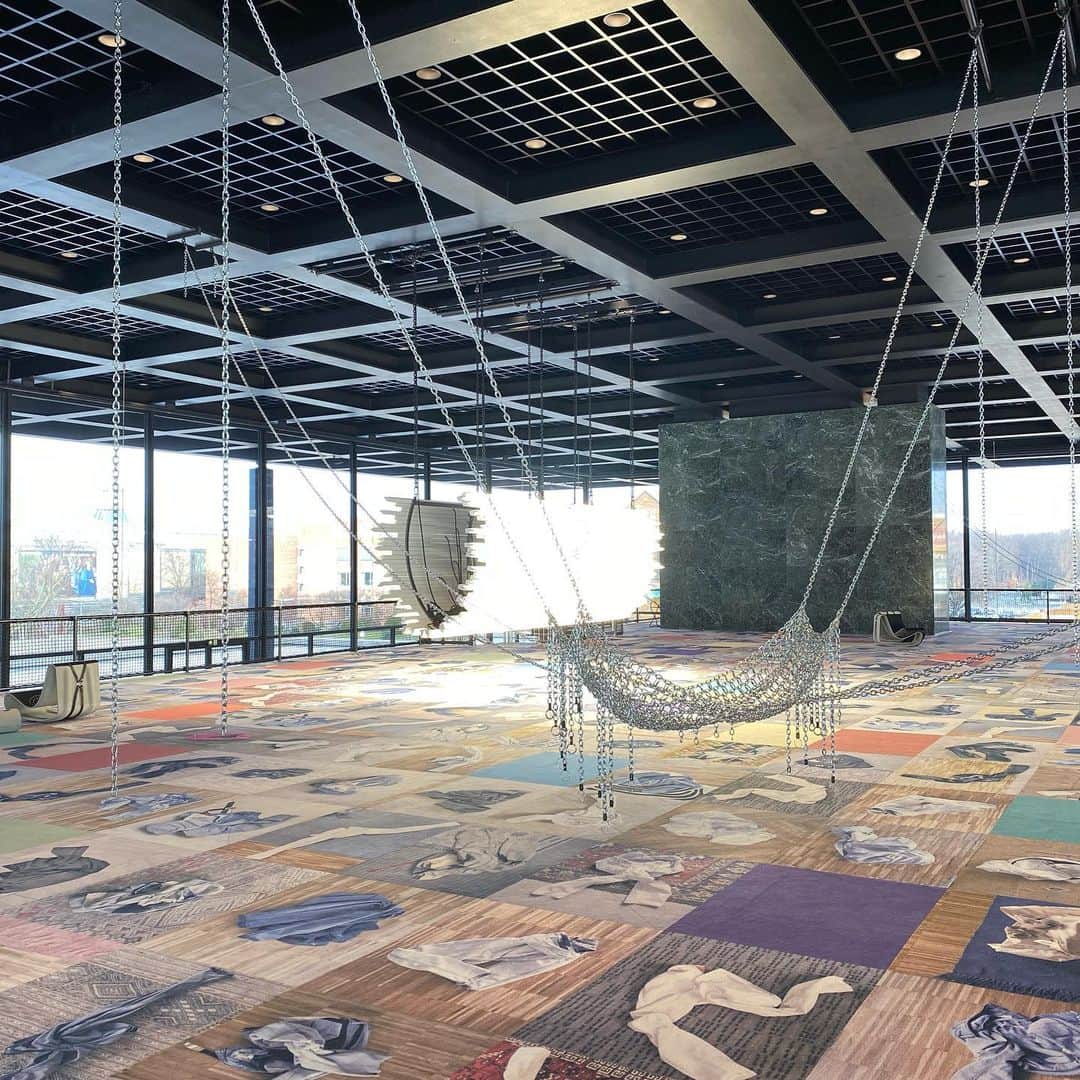 林千晶さんのインスタグラム写真 - (林千晶Instagram)「大好きな新国立美術館。 ベルリンに来ると、つい足を運んでしまいます。」1月10日 19時48分 - chiaki_0808