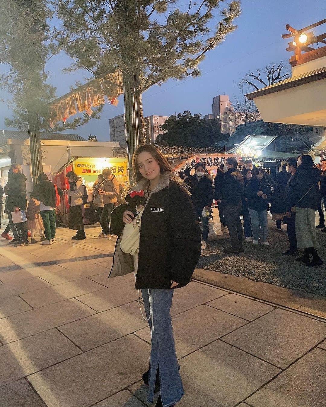 佐藤ゆうきのインスタグラム：「新年明けましておめでとう御座います⛩  2023年もよろしくお願いします✨  #2023 #西新井大師 #初詣 #新年 #神社 #あけましておめでとう #犬のいる暮らし  #美容  #自分磨き #犬好きな人と繋がりたい #model #可愛い女の子 #自撮り #フリーモデル #写真好きな人と繋がりたい #フォローミー #followforfollowback #asian #asianbeauty #asiangirls #japaneseidol#ig_japan #igers #picoftheday #photo #model #instagood #followme #instafollow #photooftheday」