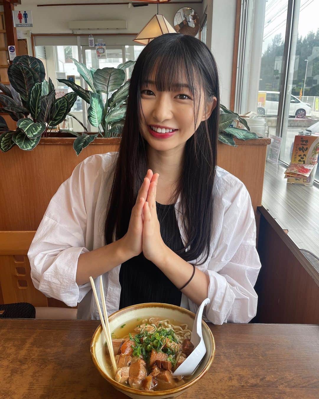 我妻ゆりかのグルメインスタ