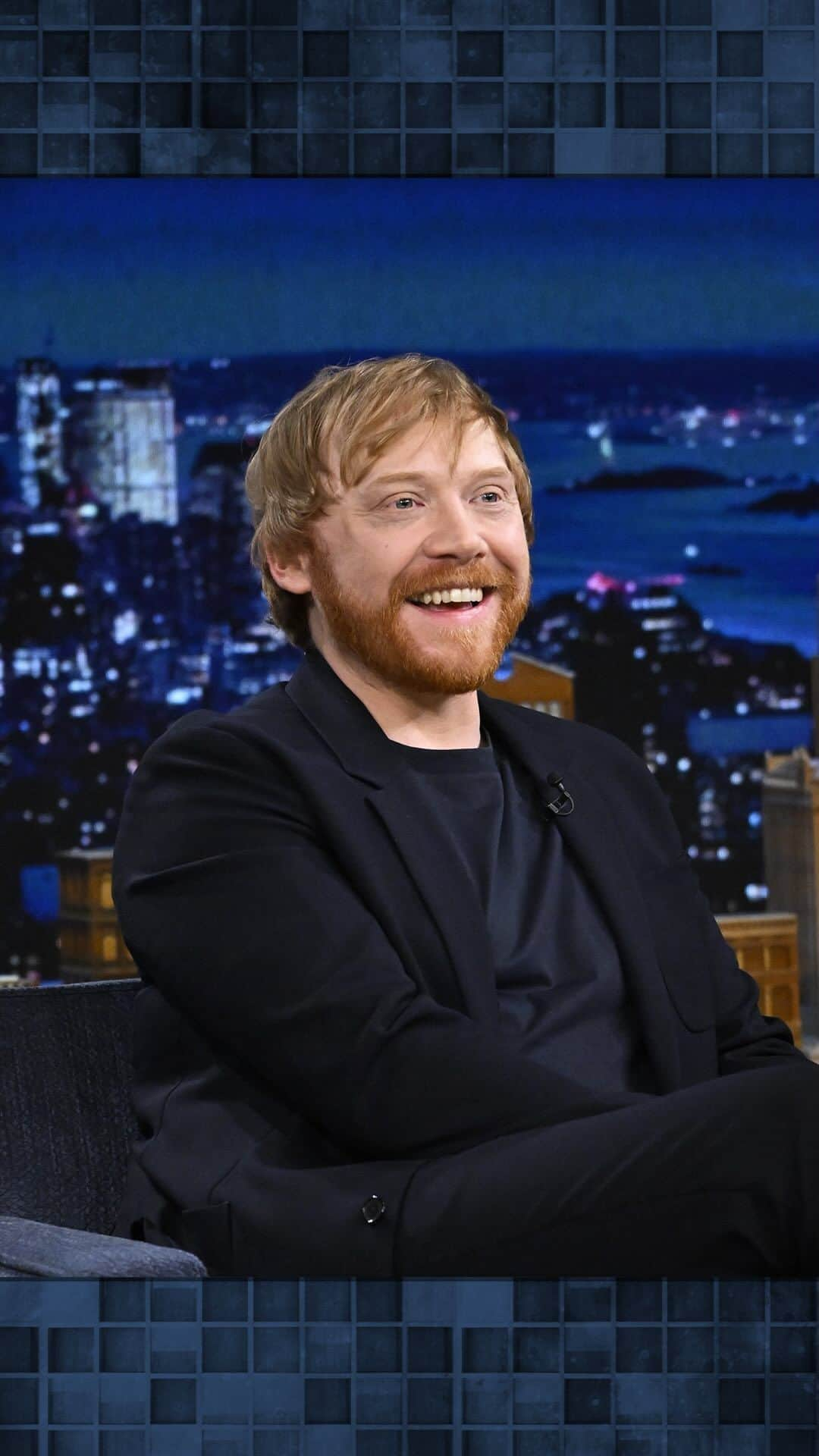 ルパート・グリントのインスタグラム：「@rupertgrint built a mini @target play store for his 2-year-old daughter. 😂 #FallonTonight」