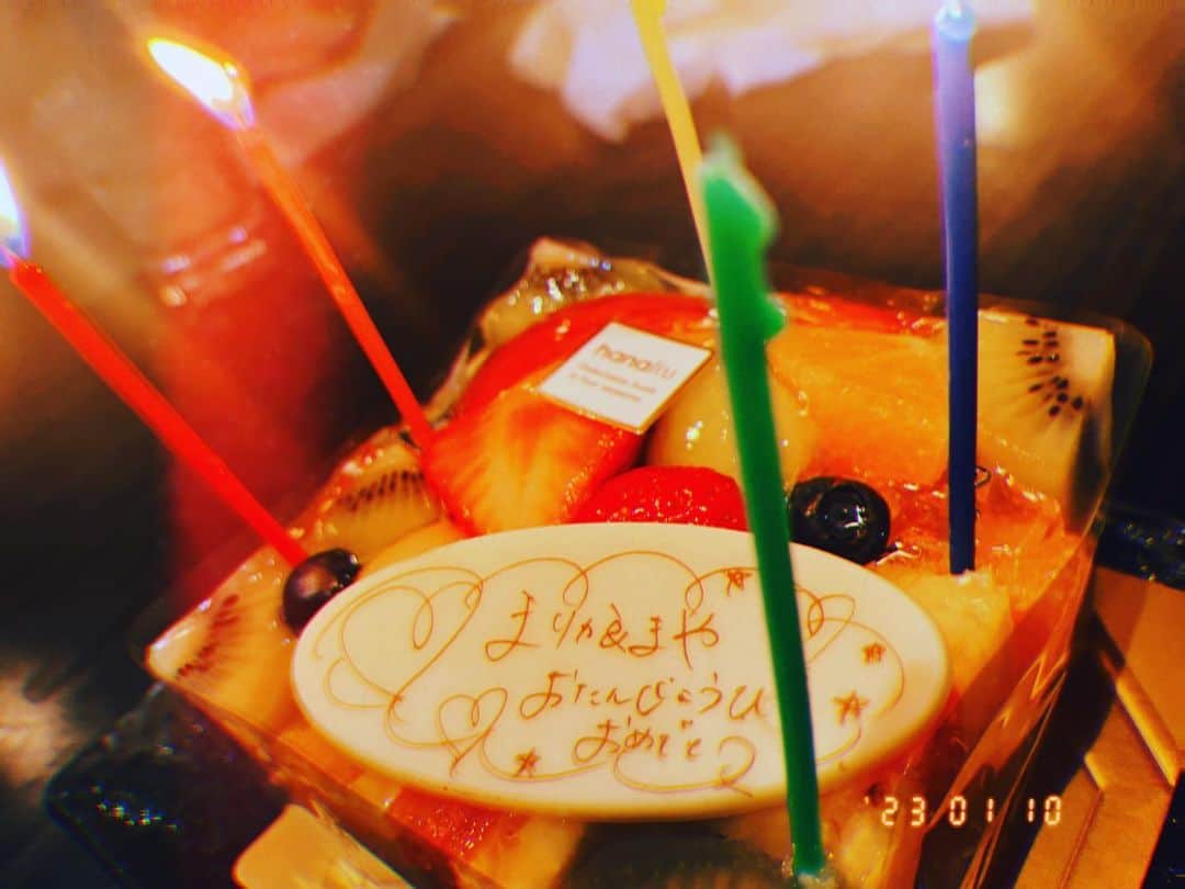 のインスタグラム：「🎂 お祝いしてもらいました🥹♡ うれしいうれしいうれしい」
