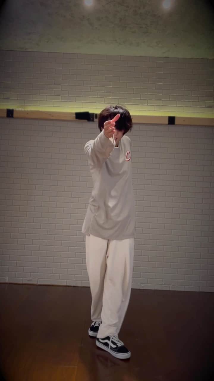 池田優斗のインスタグラム：「・  🕺🏻#ENHYPEN さんの 　　『Given-Taken』を踊りました！🕺🏻  #池田優斗 #이케다유우토  この時髪長すぎー笑」
