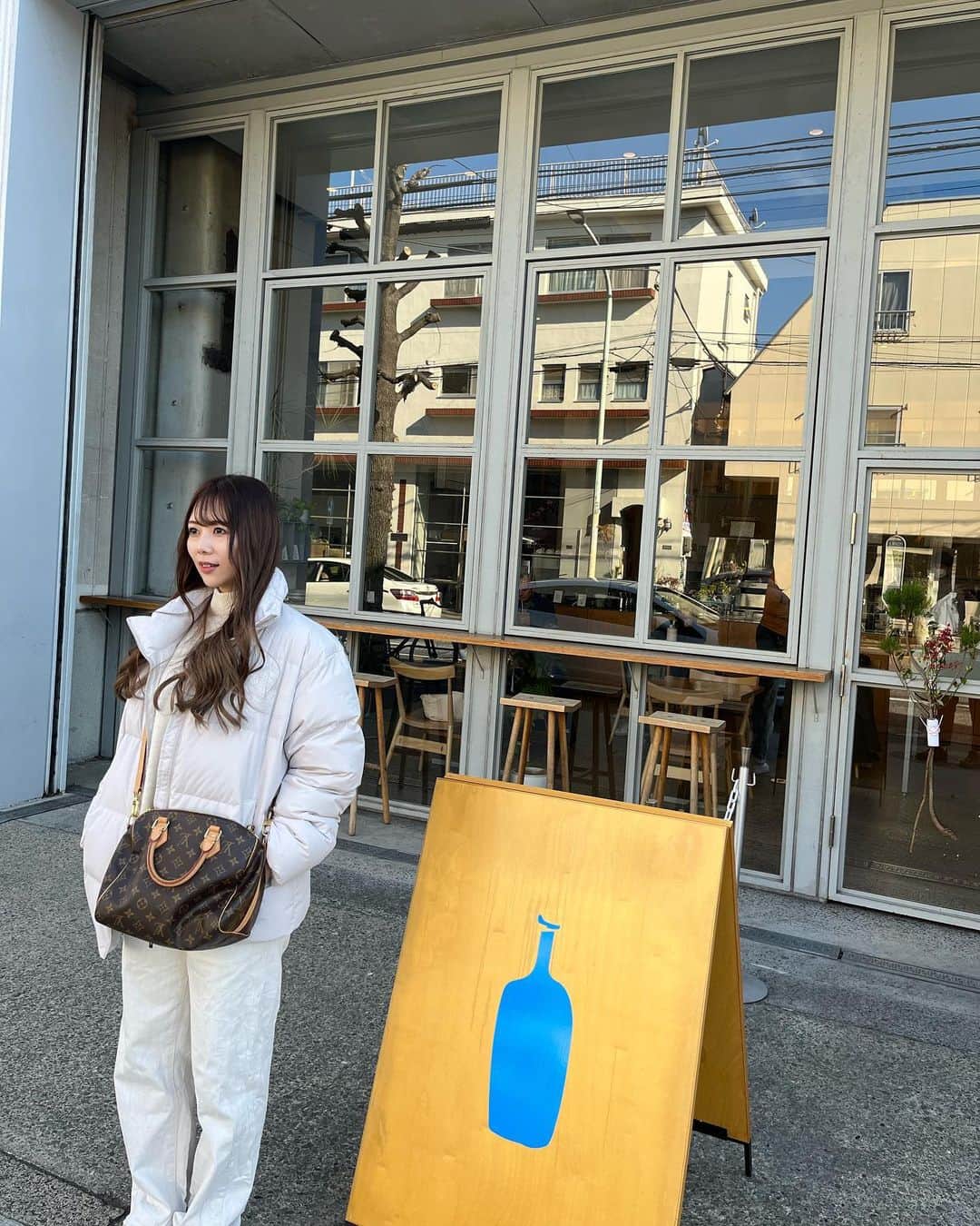 西村季里子さんのインスタグラム写真 - (西村季里子Instagram)「・  あけましておめでとうございます。 今年はより一層健康に気をつけて 一年を過ごしたいと思います。  おみくじは吉でした。  #2023 #bluebottlecoffee」1月10日 18時23分 - kiriko_nishimura