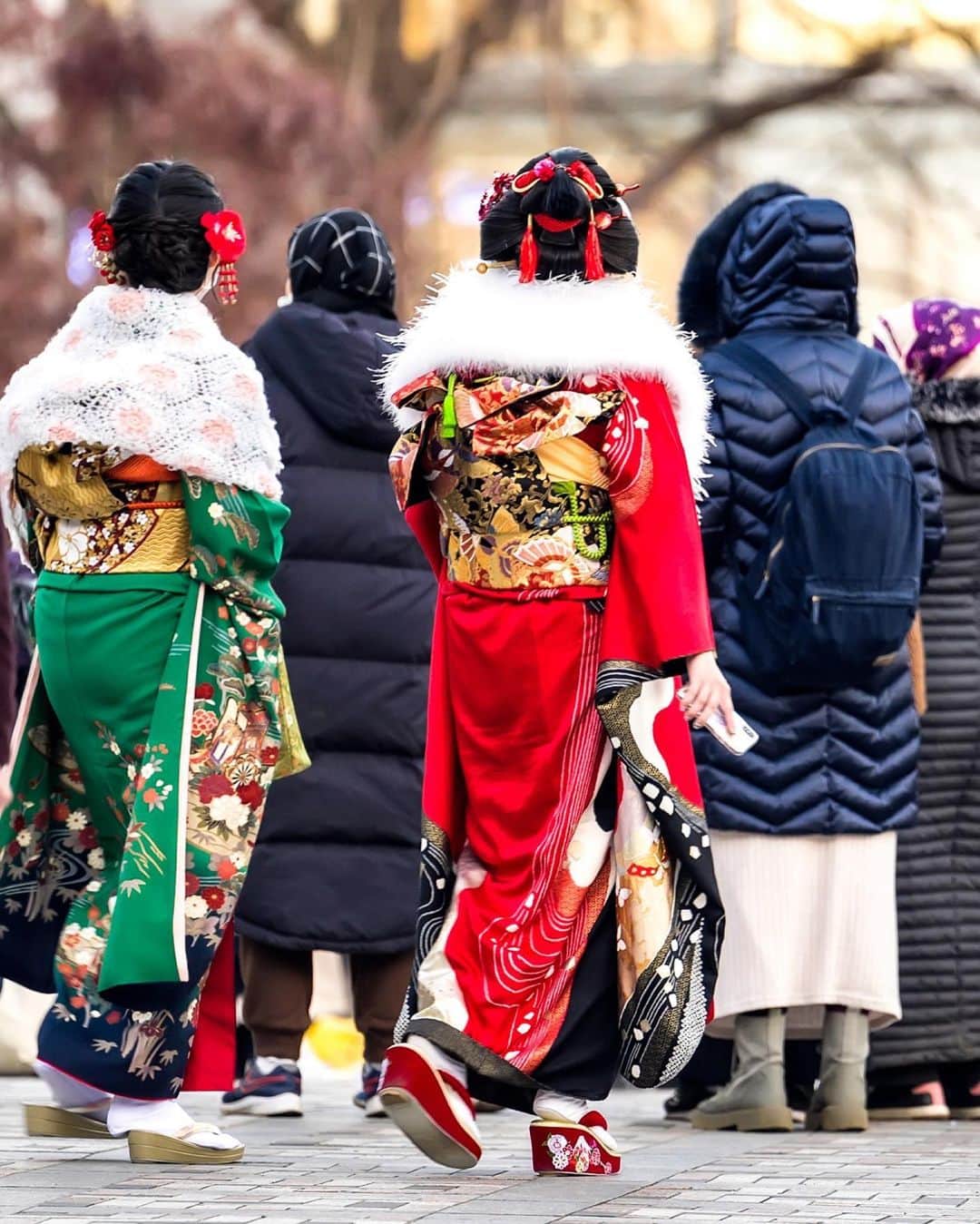 Harajuku Japanさんのインスタグラム写真 - (Harajuku JapanInstagram)「Monday was Coming of Age Day (Seijin no Hi) in Japan, a holiday where the country celebrates and congratulates young people who've reached the age of legal adulthood (20). Part of the traditional celebration includes new adults wearing ceremonial furisode kimono and visiting a shrine. Meiji Jingu - located in Harajuku - is one of the major shrines in Tokyo, so many kimono-clad new adults were celebrating at the shrine on Monday. While out shooting on Coming of Age Day, we met a lot of wonderful new people, as well as seeing several of the Harajuku regulars who reached the age of adulthood over the last year.  We hope that you'll join us in congratulating all of the new adults, and wishing them all a great year, and a great life ahead of them!! Thank you to everyone we met and photographed.  People featured in this photoset include: @hz__moon__ @mikael_140506 @emiliavalentinna @phillysky (We didn't tag anyone with a private account. If you're in this set and you want to be tagged, just let us know.)  Congratulations everyone!! 🎉🎉」1月11日 5時43分 - tokyofashion