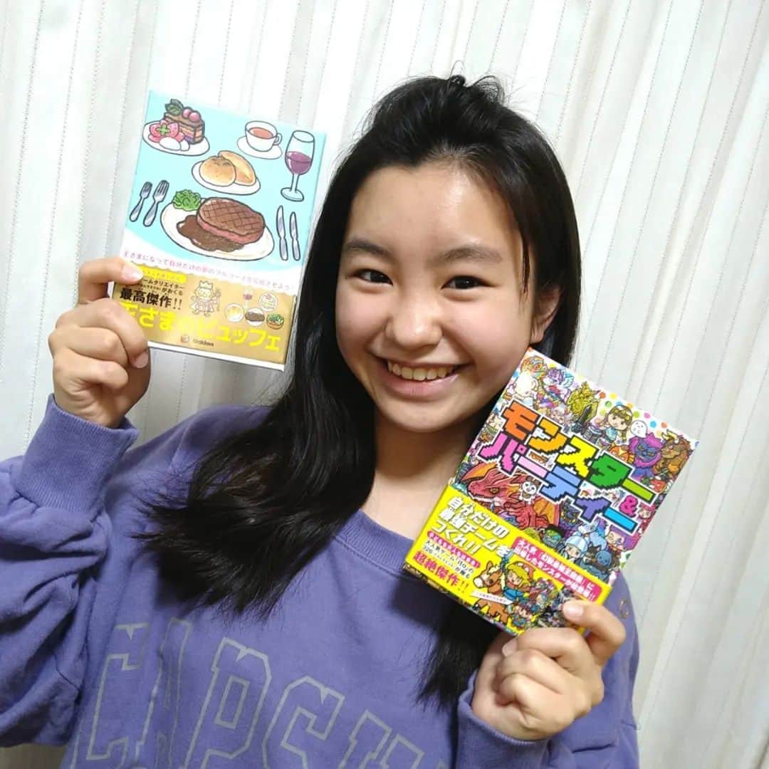 のインスタグラム：「今日は母の誕生日だったので、兄と一緒にケーキを作ったあと、久々にみんなでカードゲームをしました❤️‍🔥 私の最近のオススメカードゲームは、「王様のビュッフェ」と「モンスターパーティー」！！ 色々な戦略を考えるので、自分でも知らない性格が分かっちゃうかも…🤭？ 詳しい遊び方は、「学研ミリオンず」というチャンネルで紹介しています🫶🏻 ぜひ見てみてくださいね🥰 https://gkgroups.box.com/s/va8jg81dt0crp7oag4mn9vqkzoipi0mw  https://gkgroups.box.com/s/br7rpzf7rgl48xzwrv1erof3f03u1mo3」