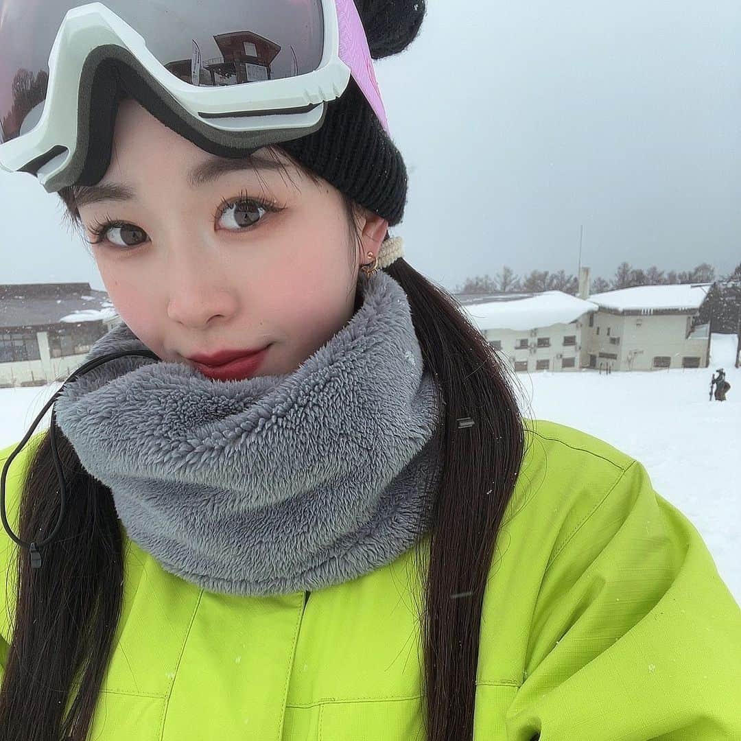 のインスタグラム：「こないだスキーした⛷いっぱい転けた笑」