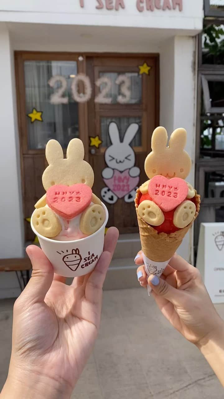 Song Sweet Songのインスタグラム：「The Year of 🐰💕 @iseacream_cafe」