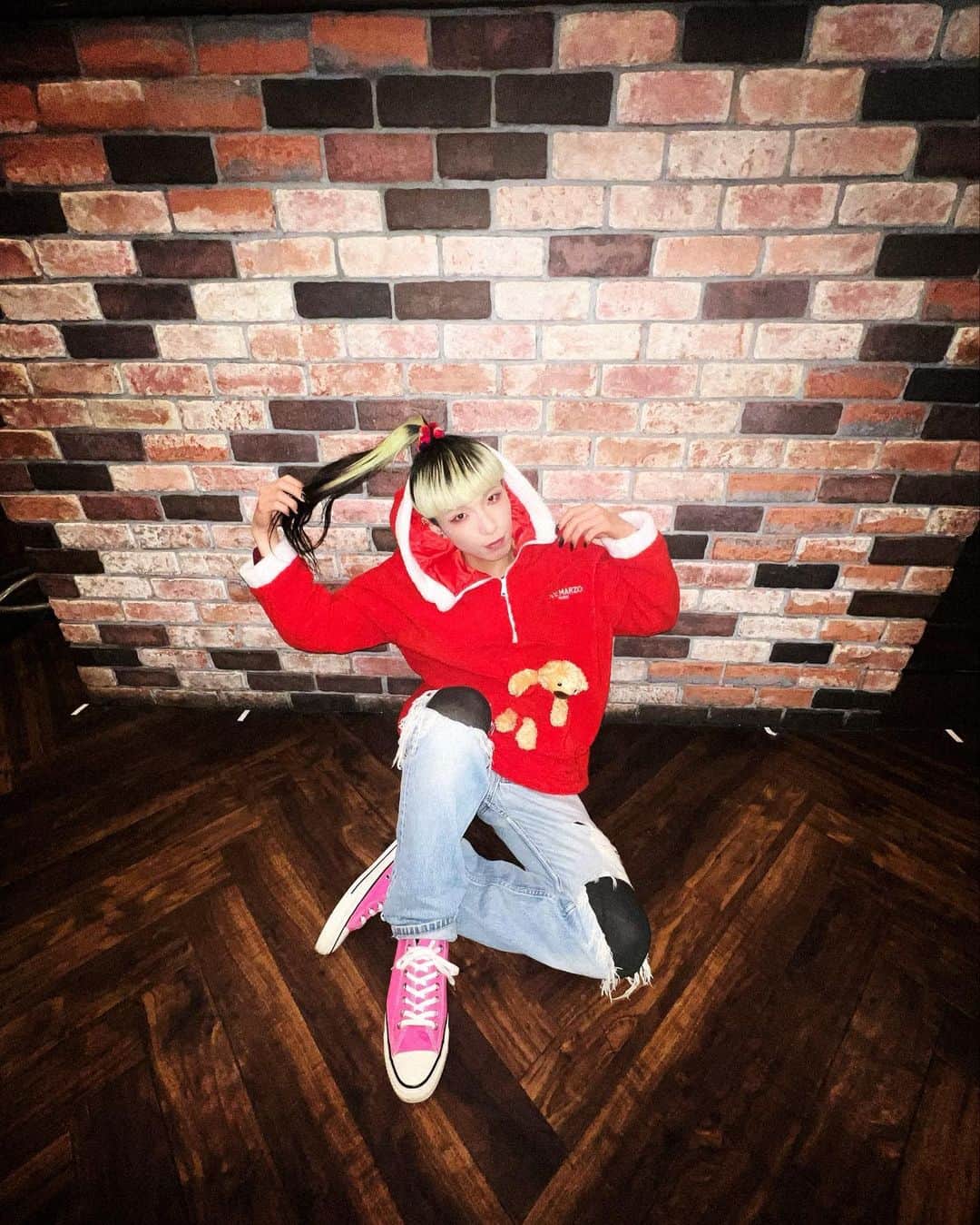 ぺいにゃむにゃむ【二丁目の魁カミングアウト】さんのインスタグラム写真 - (ぺいにゃむにゃむ【二丁目の魁カミングアウト】Instagram)「あわてんぼうのぺいにゃむサンタ🎅年始だというのにやってきた♪🎄🔔 #ぺいにゃむサンタは春夏秋冬一年中いつだってあなたに愛を届けるよはーと」1月11日 0時03分 - peinyamunyamu