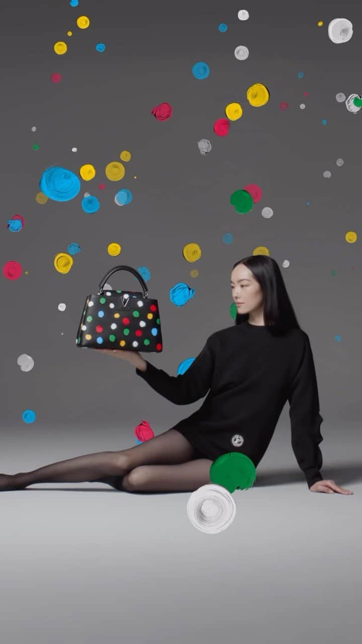 フェイフェイ・サンのインスタグラム：「@feifeisun for #LVxYayoiKusama. Learn more about the #LouisVuitton collaboration via link in bio.」