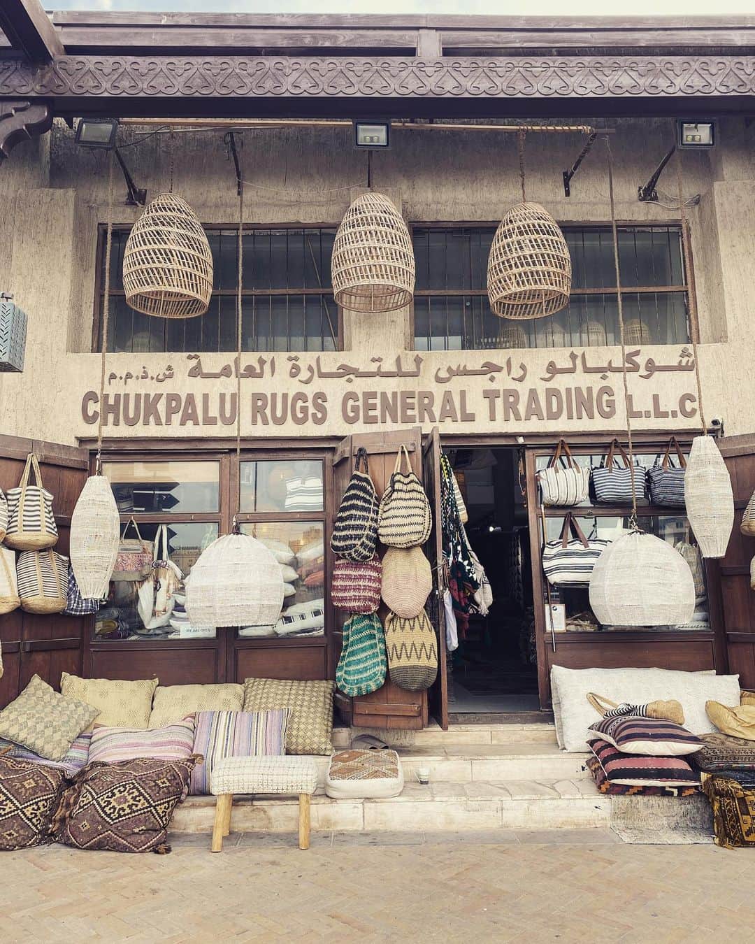 小泉里子さんのインスタグラム写真 - (小泉里子Instagram)「全てアフガニスタンで ハンドメイド @chukpalu  次はキリムを買いに行こう。  #afghanistan  #handmade  #カカムラッド  #dubai」1月11日 2時06分 - satokokoizum1