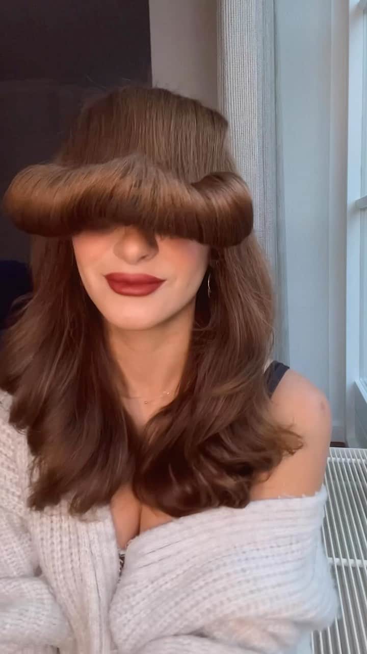 Sarah Angiusのインスタグラム：「unrolling🤤」