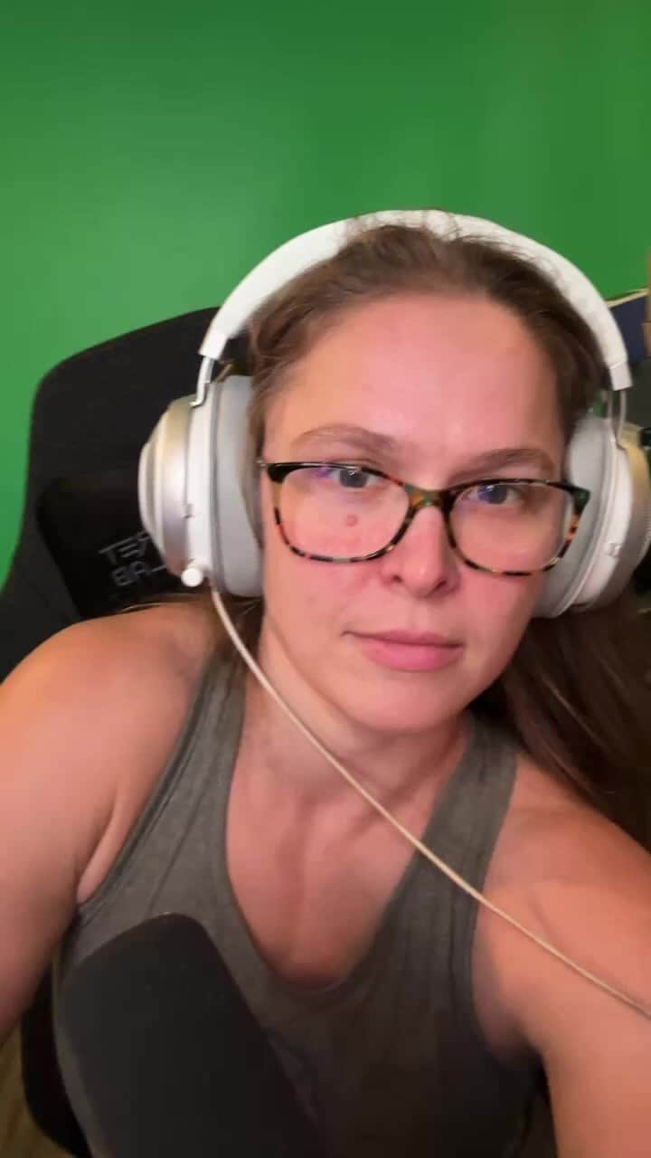 のインスタグラム：「Live now check link to join @raidrpg stream!」