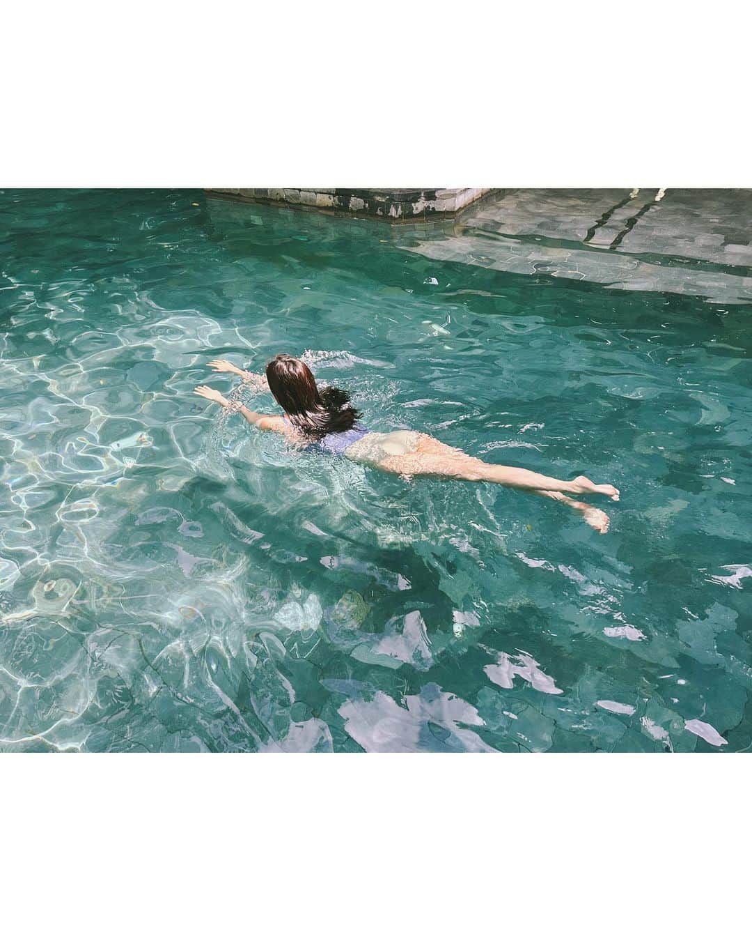 ナリ さんのインスタグラム写真 - (ナリ Instagram)「#nicepic 📸 물은 차갑지만 햇살은 좋았더랬지. #조카#첫째관우」1月11日 6時39分 - kimnaris