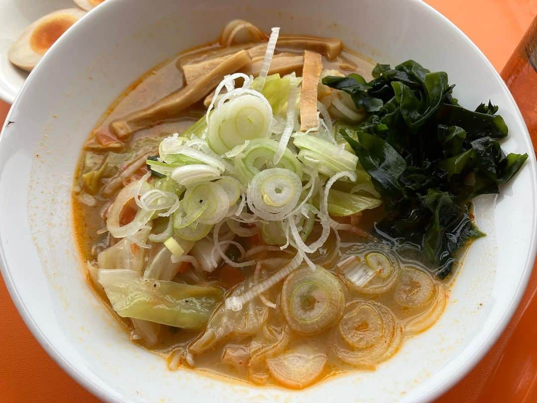 麻宮彩希のインスタグラム：「ゲレンデでラーメンを食べまくる。」